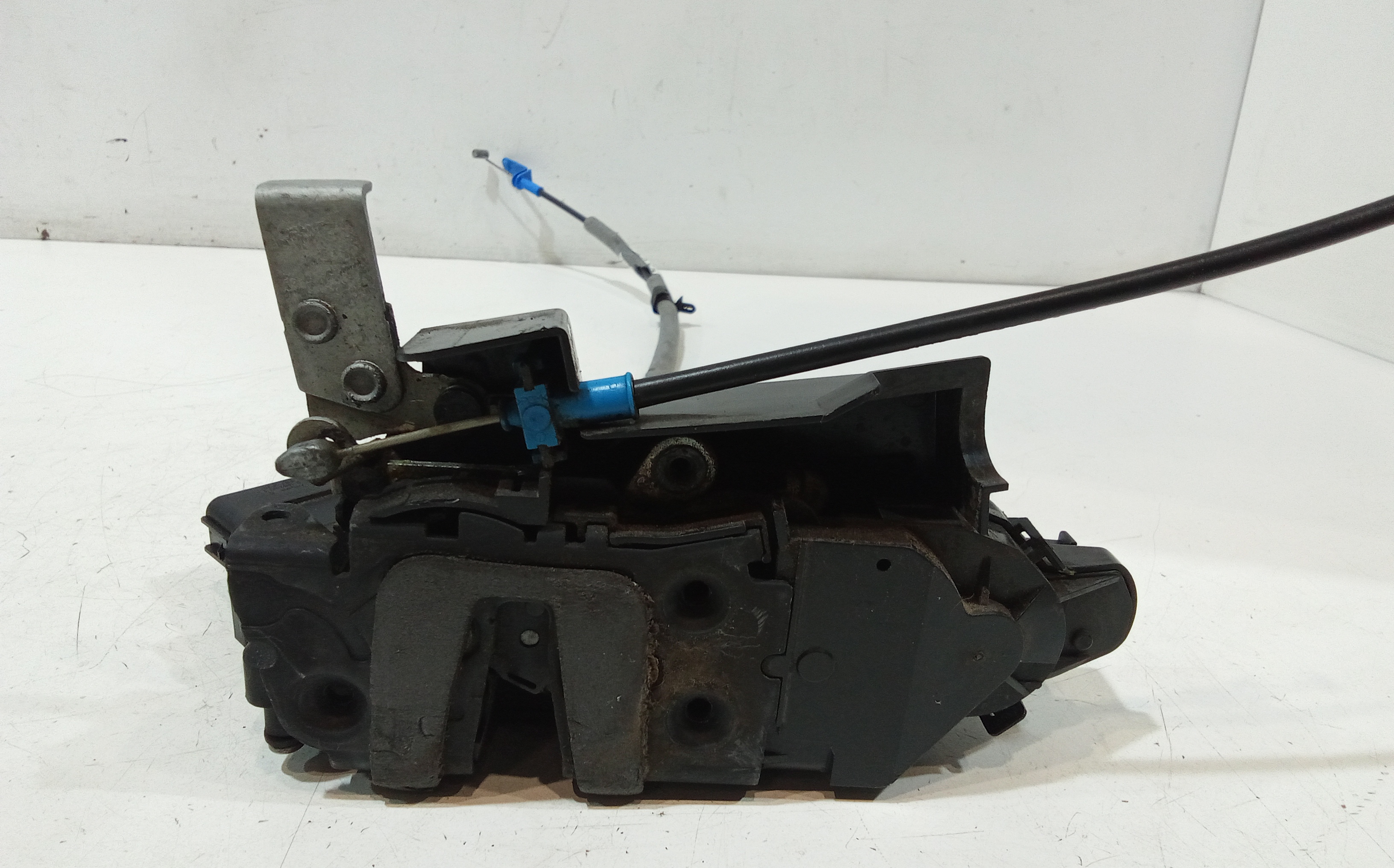 Serratura Anteriore Sinistra per Ford Mondeo Berlina 6 Serie (2007 - 2010)