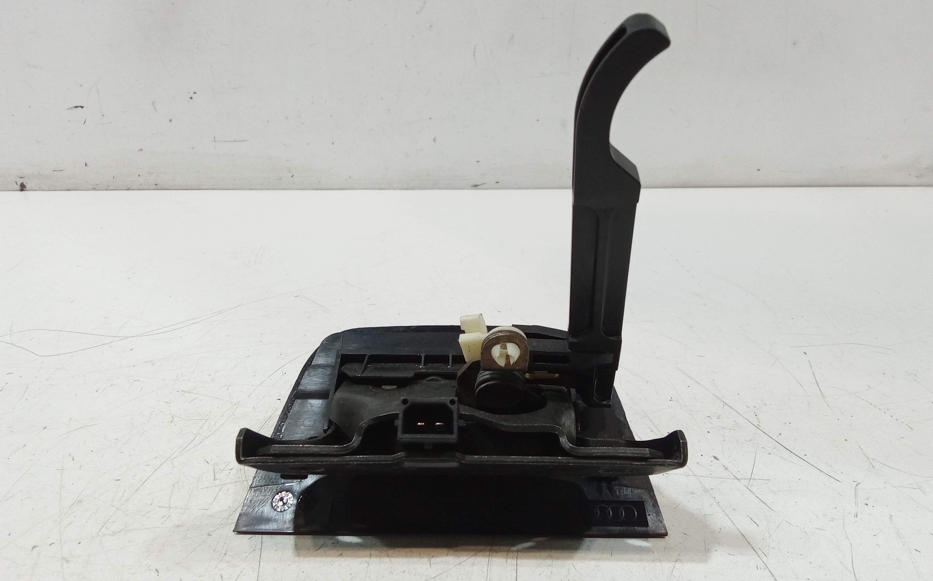 Serratura Cofano Posteriore per Audi A3 Serie (8p1) (03>05) (2003 - 2005)