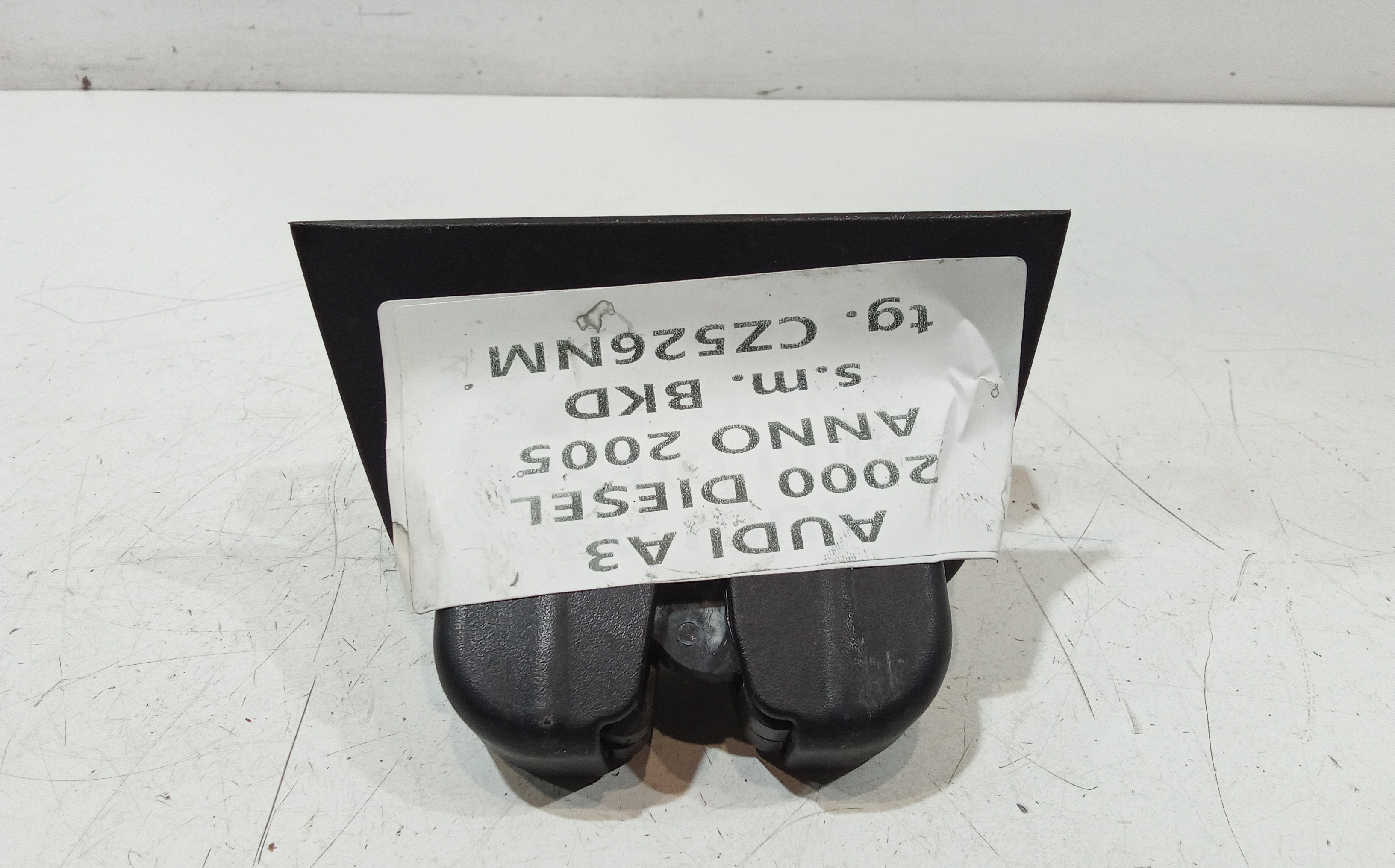 Serratura Cofano Posteriore per Audi A3 Serie (8p1) (03>05) (2003 - 2005)