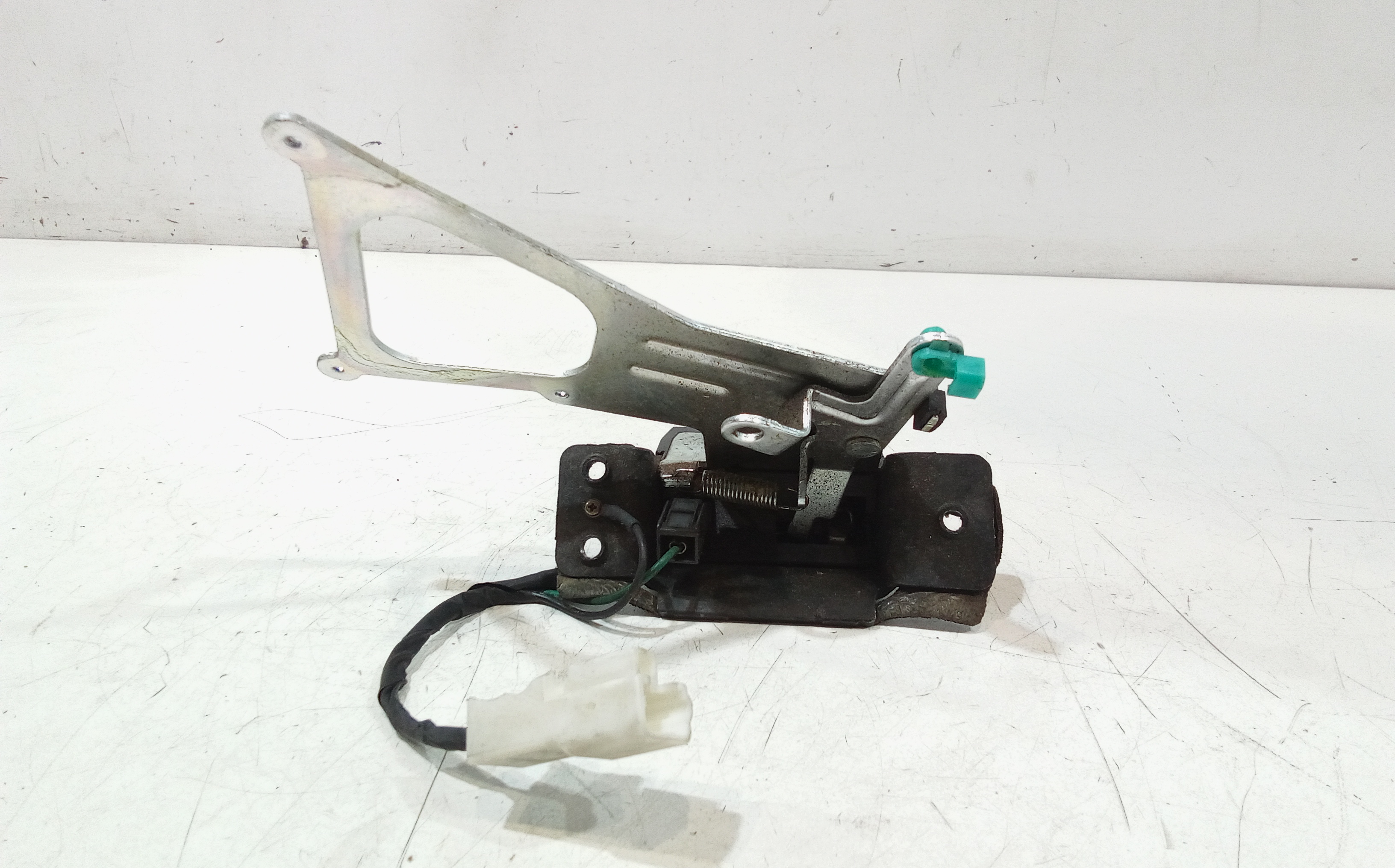 Serratura Cofano Posteriore per Ssangyong Actyon 1 Serie (2006 - In produzione)