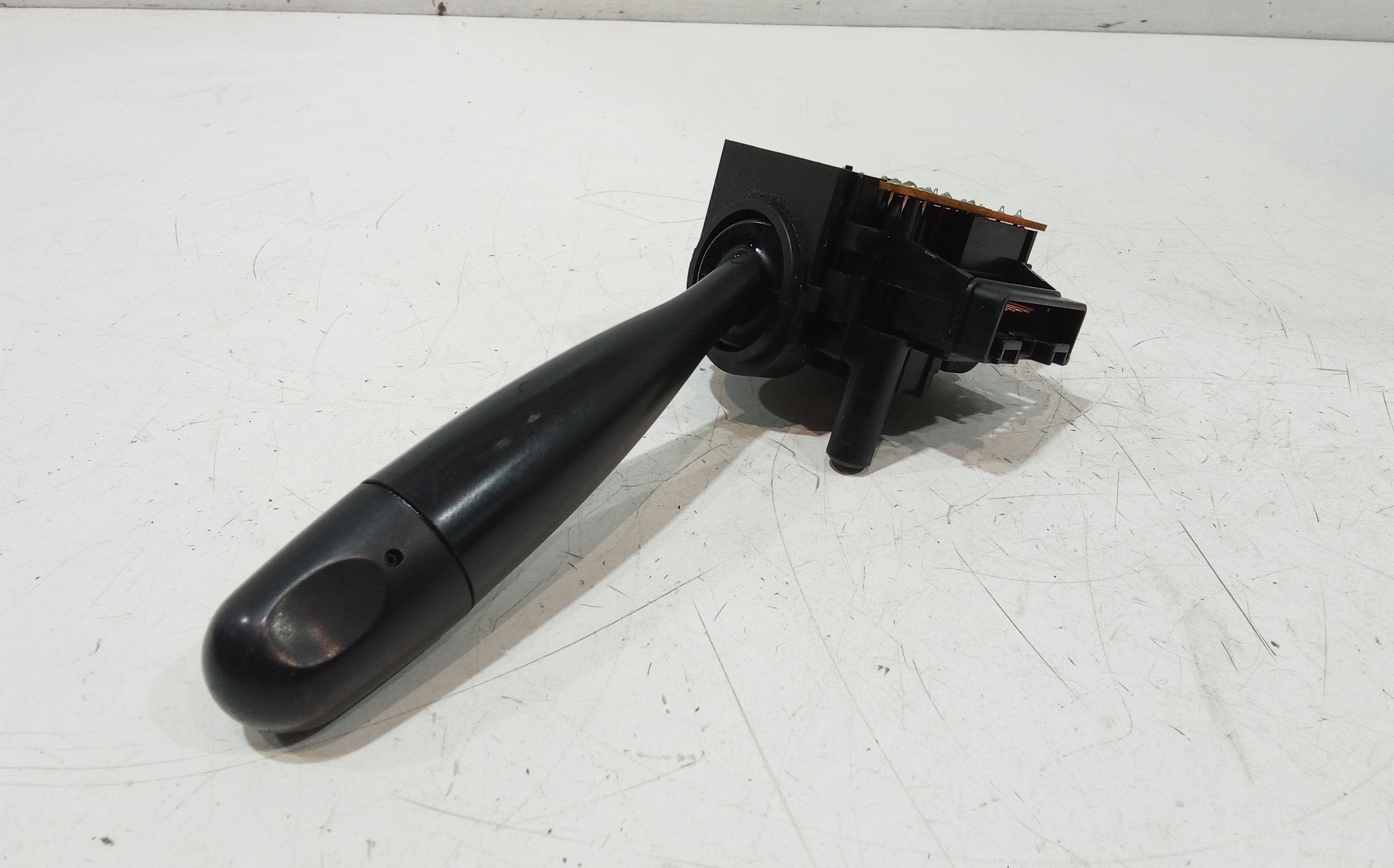 Devioluci destro per Daihatsu Cuore 1 Serie (2003 - 2007)