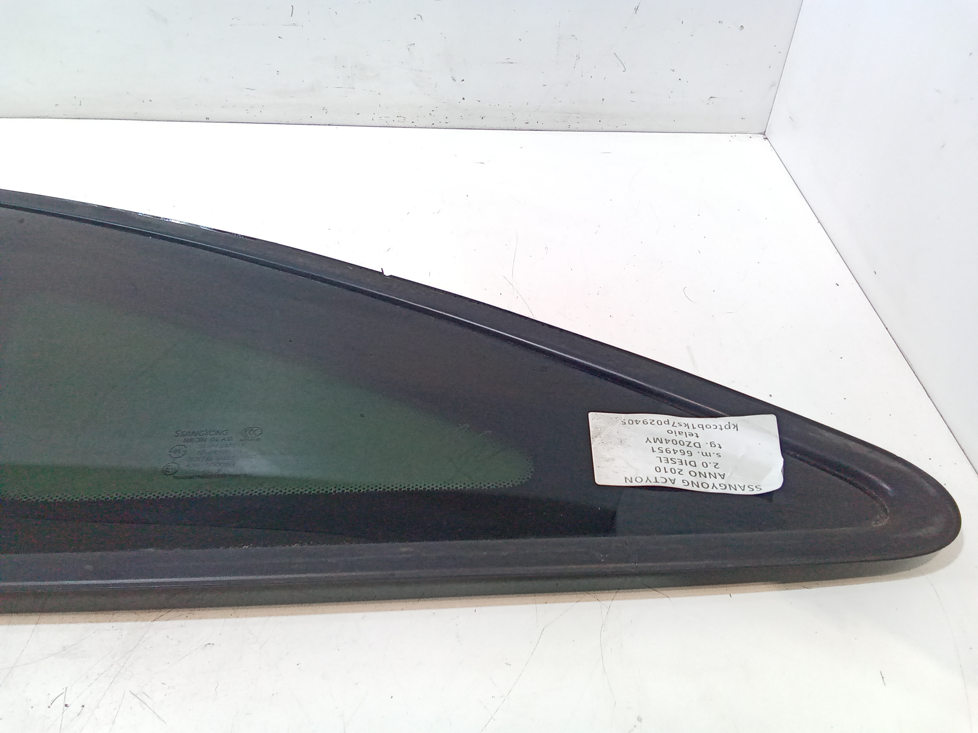 Vetro fisso posteriore SX guida per Ssangyong Actyon 1 Serie (2006 - In produzione)