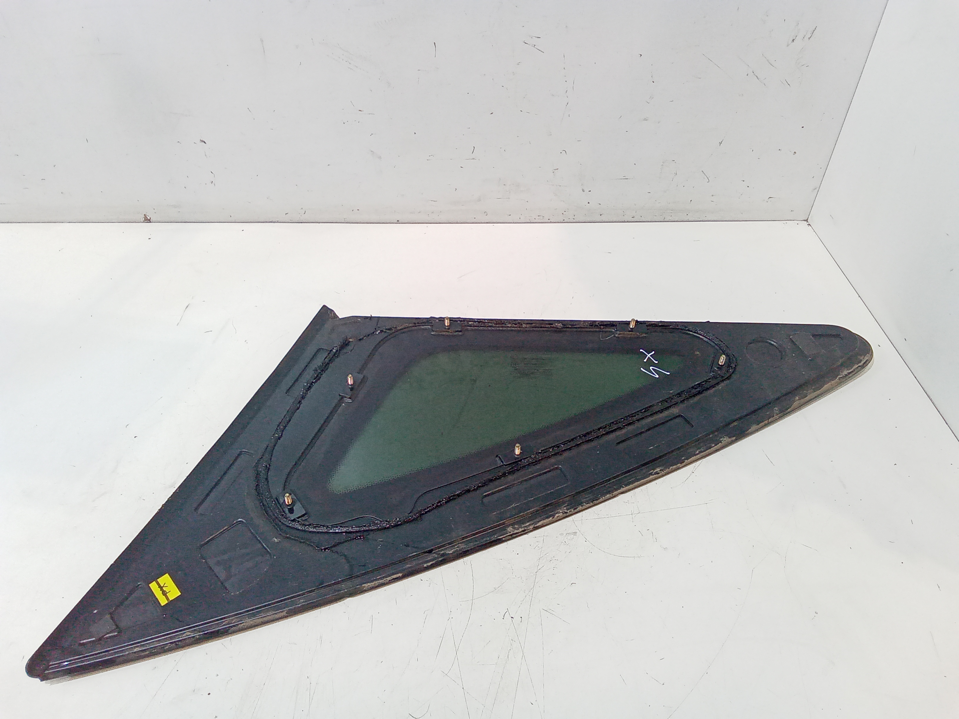 Vetro fisso posteriore SX guida per Ssangyong Actyon 1 Serie (2006 - In produzione)