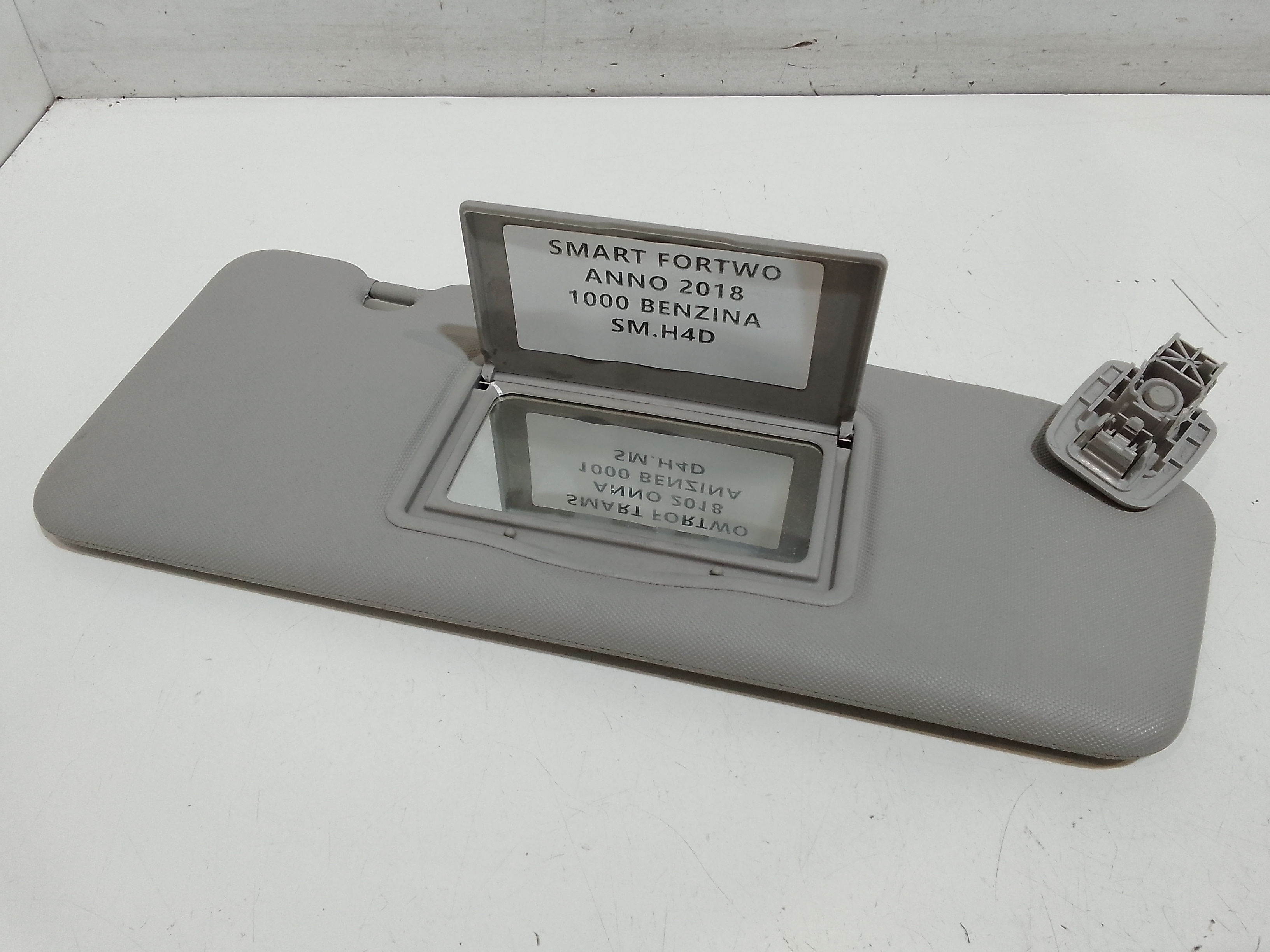 Parasole aletta Lato Passeggero per Smart Fortwo Brabus (2017 - In produzione)