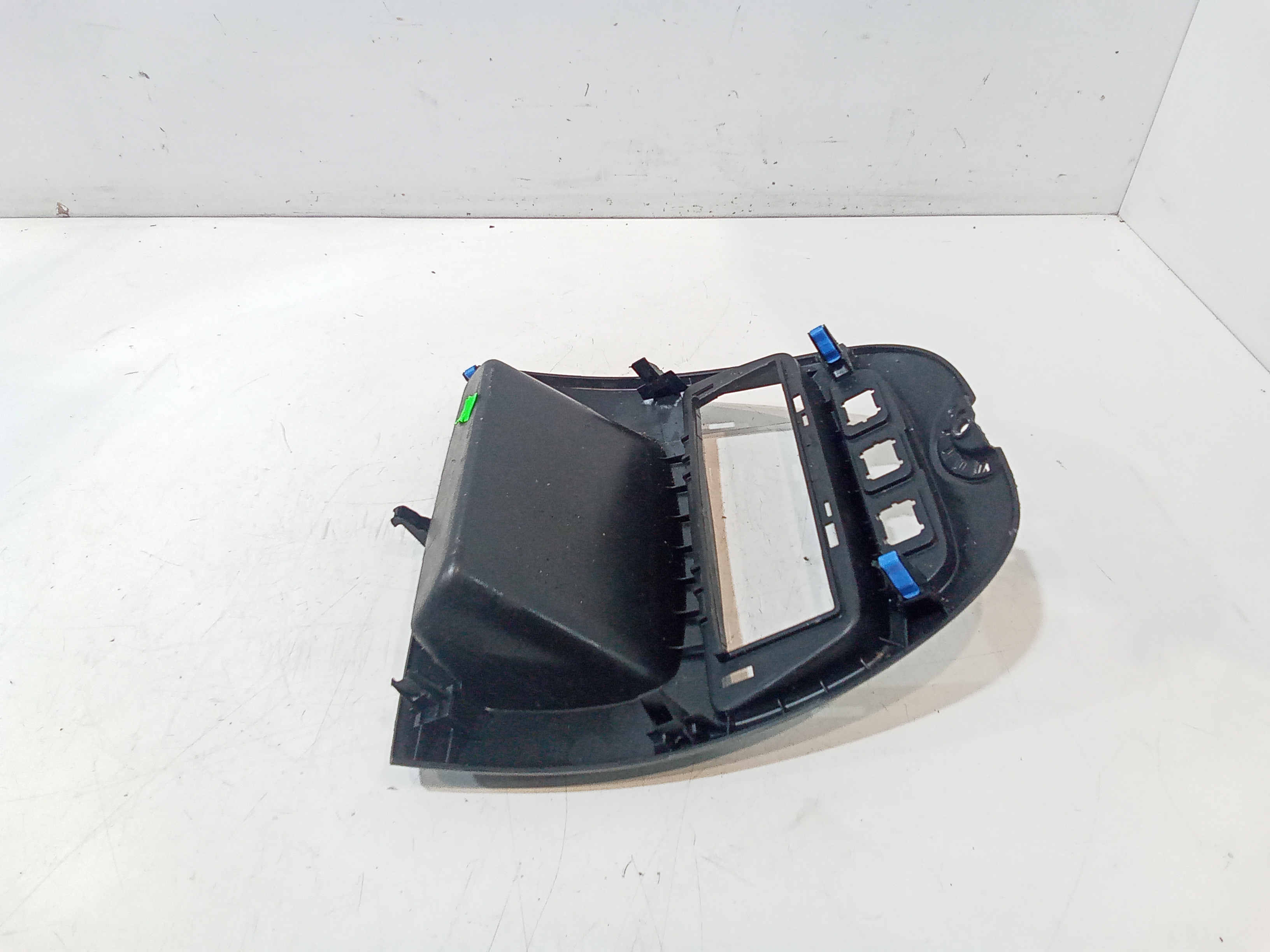 Modanatura Centrale Cruscotto per Peugeot 107 1 Serie (2005 - In produzione)