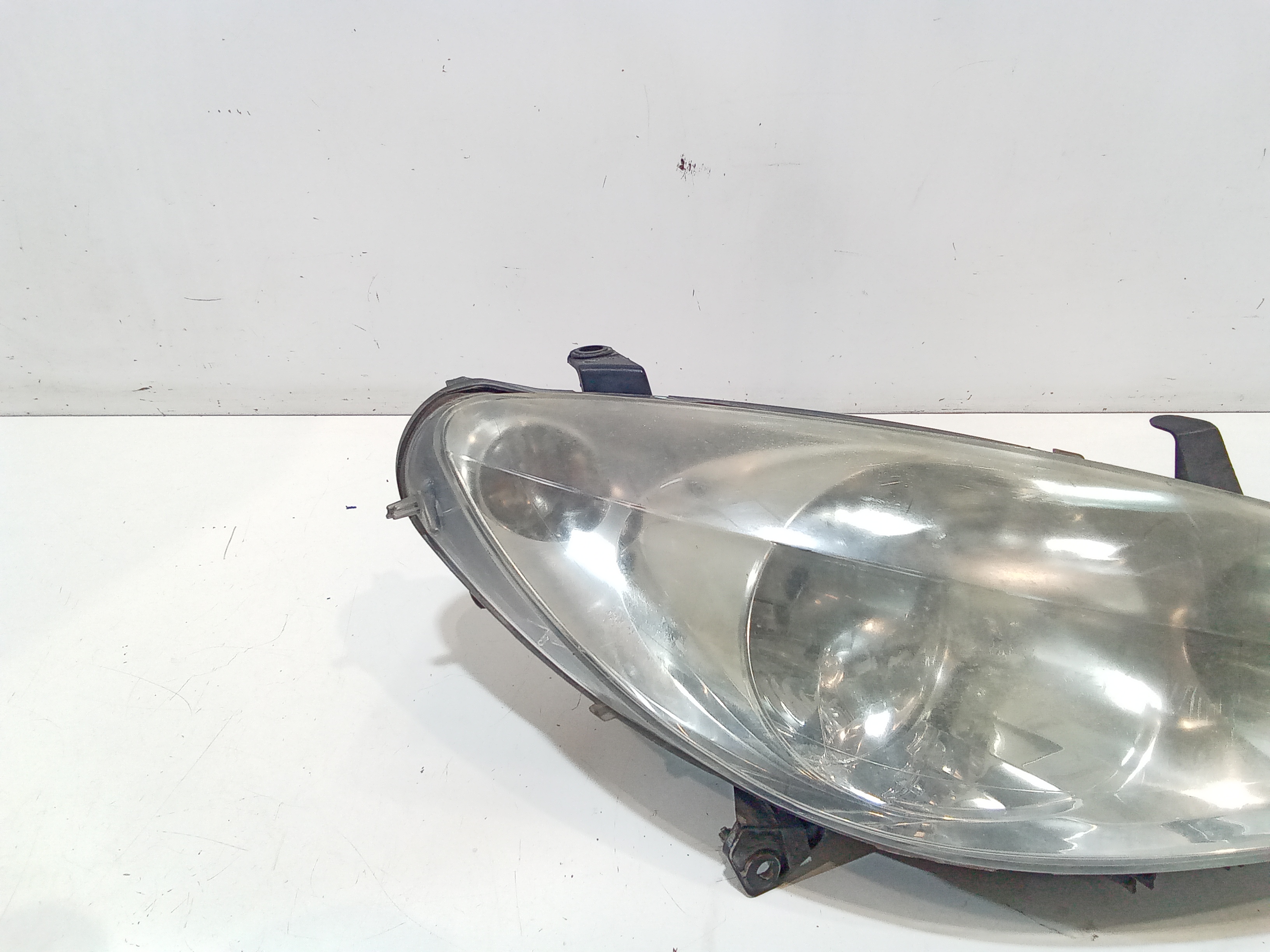 Faro anteriore Destro Passeggero per Peugeot 307 Berlina (2001 - 2005)