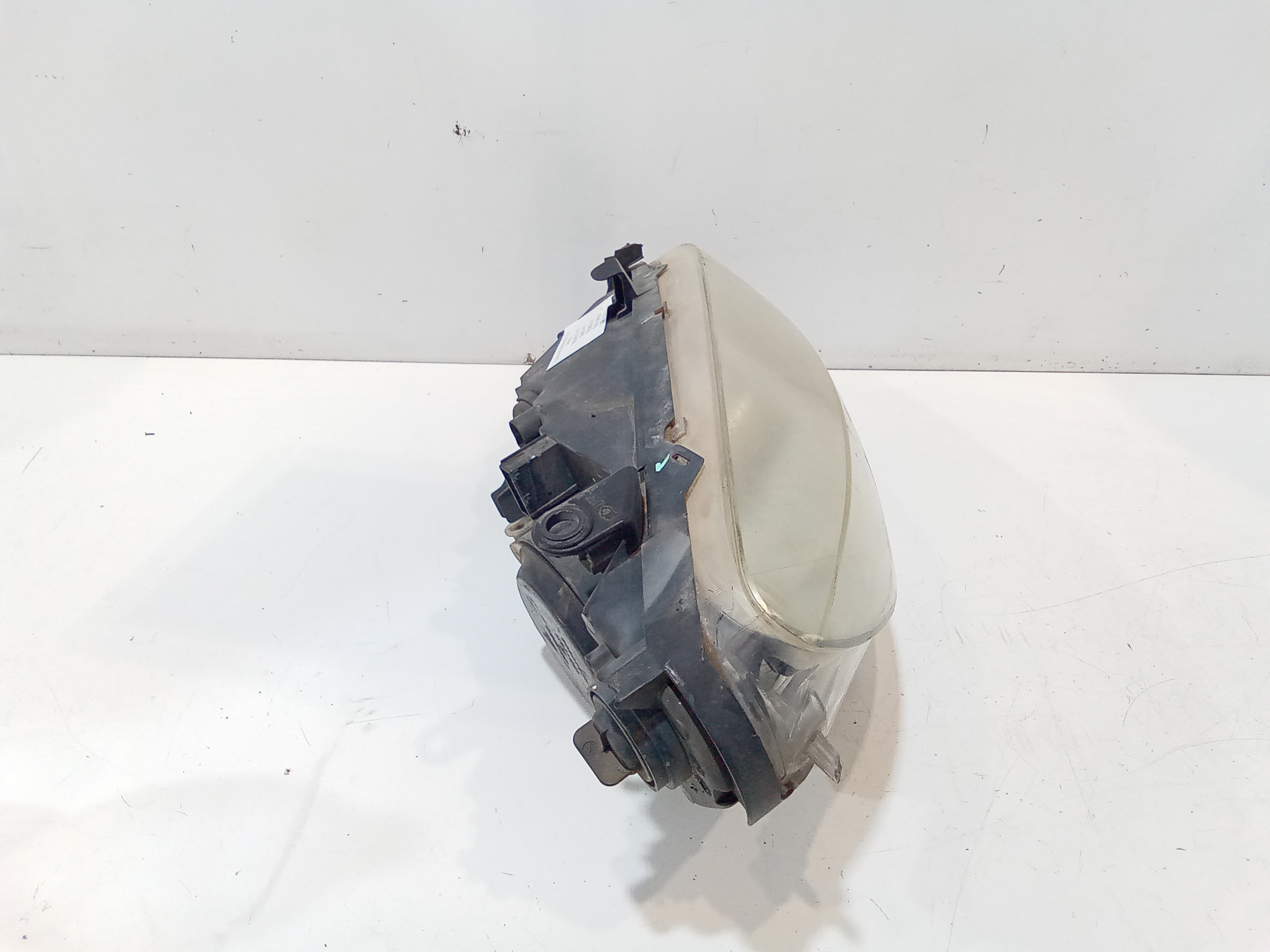Faro anteriore Destro Passeggero per Peugeot 307 Berlina (2001 - 2005)