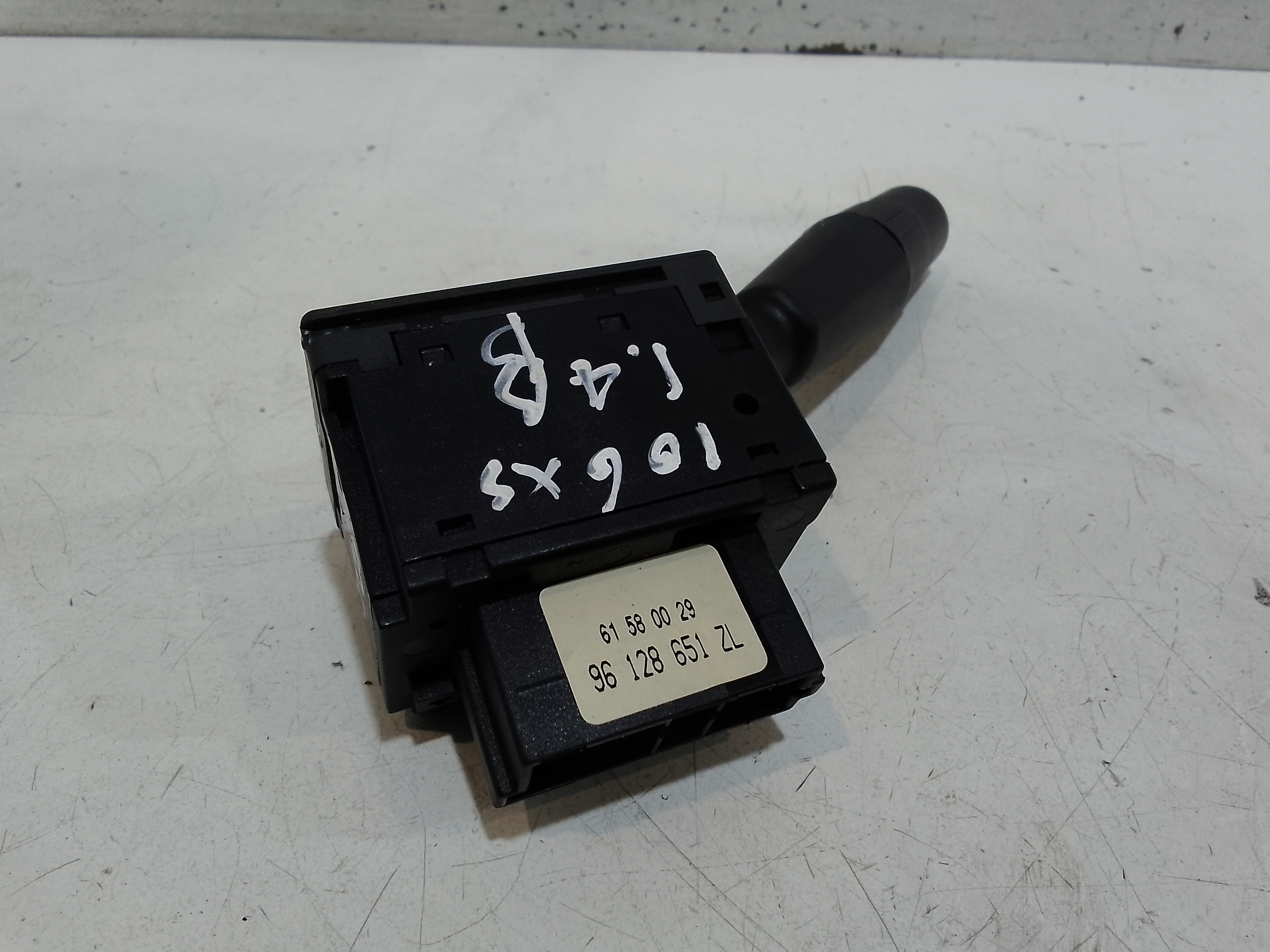 Devioluci destro per Peugeot 106 2 Serie (1996 - In produzione)