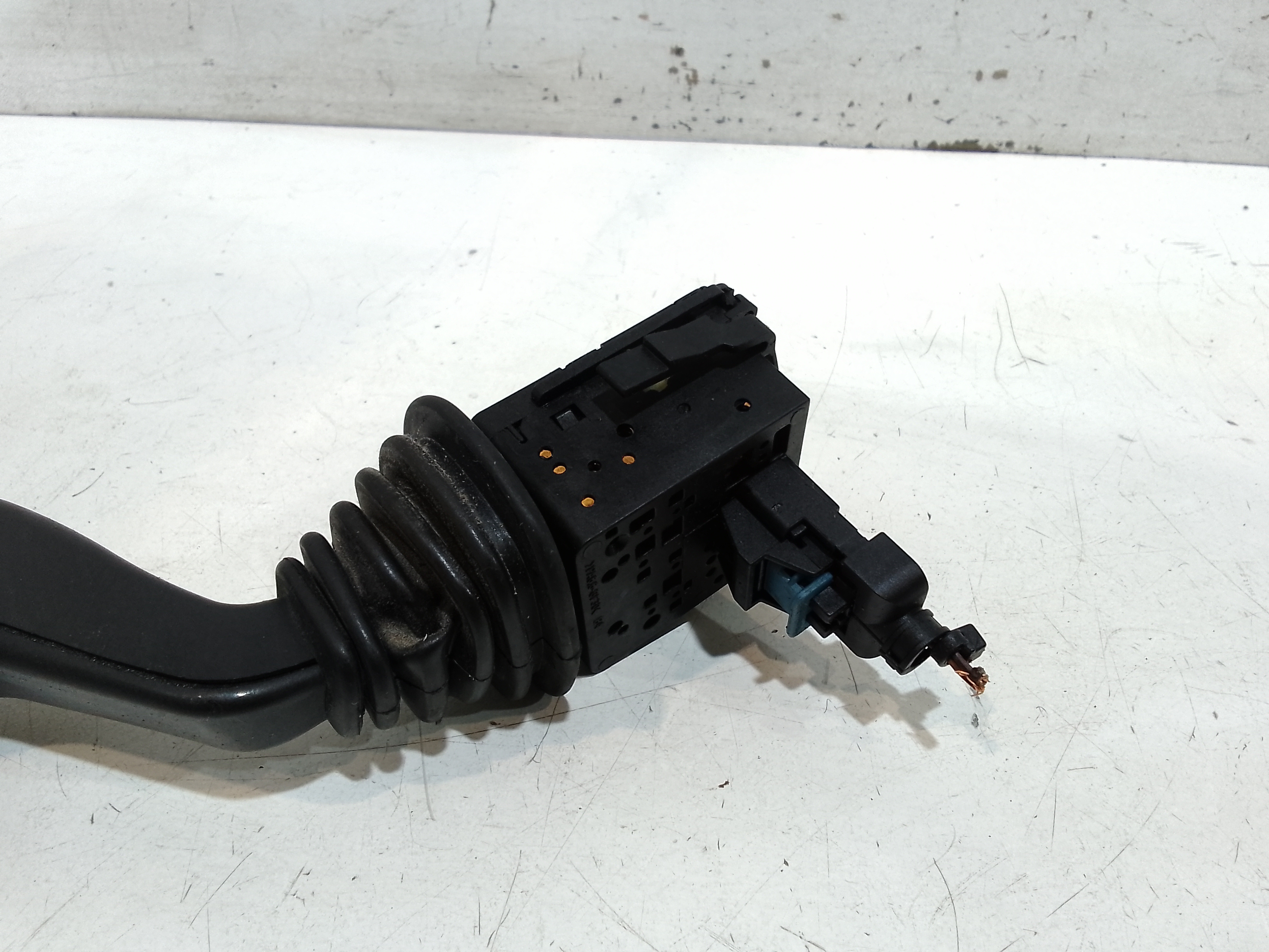 Devioluci destro per Opel Corsa C 5p 1 Serie (2000 - 2003)