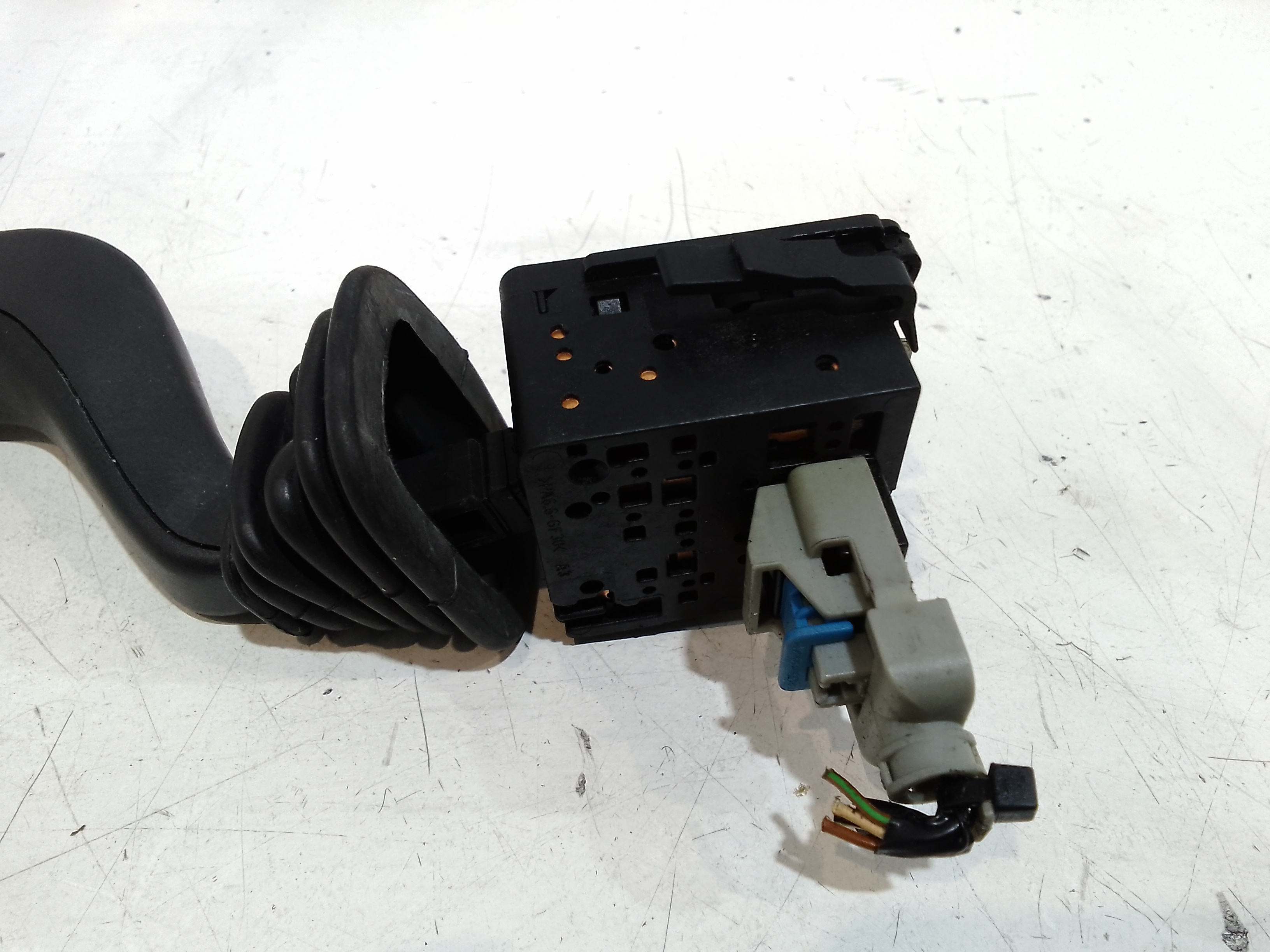 Devioluci sinistro per Opel Corsa C 5p 1 Serie (2000 - 2003)