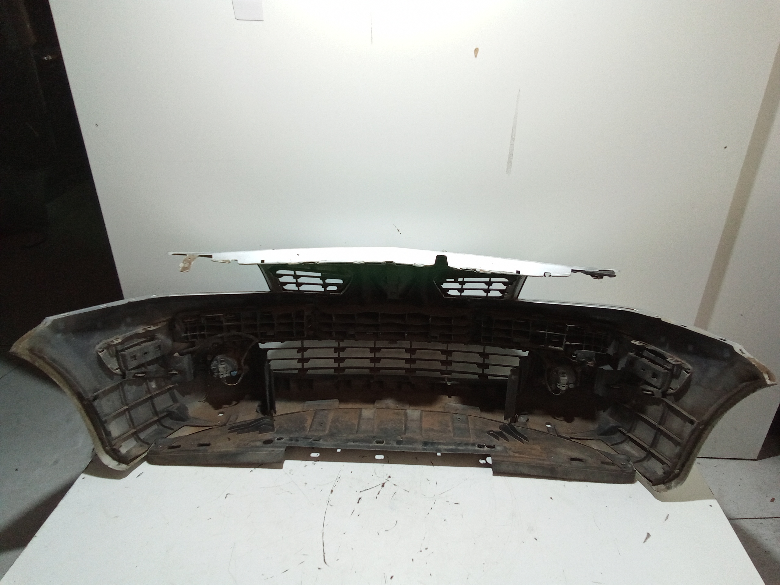 Paraurti Anteriore Completo per Renault Megane S. Wagon Serie (02>06) (2002 - 2006)