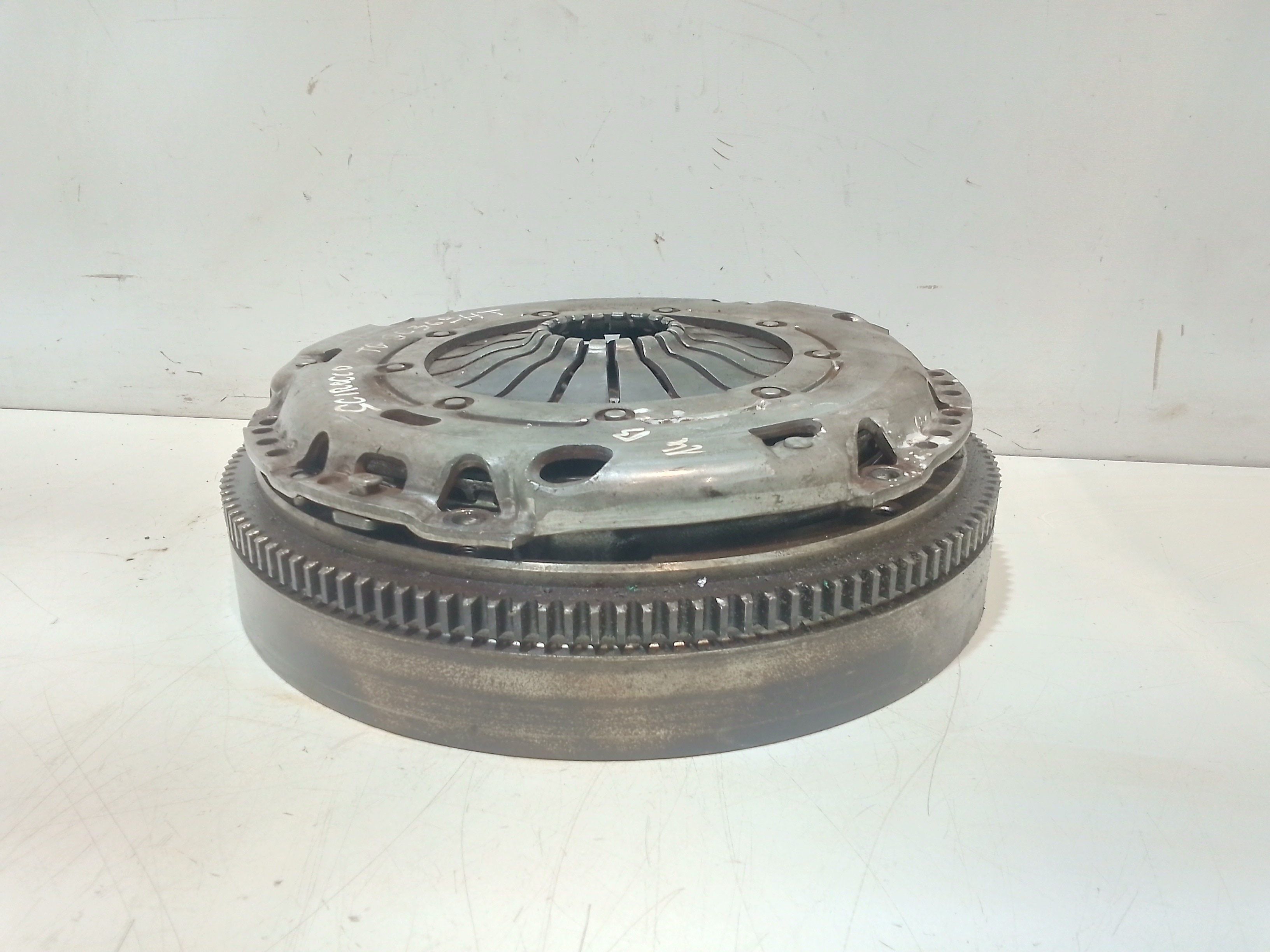 Kit Frizione e Volano per Volkswagen Scirocco Serie (137) (08>14) (2008 - 2014)