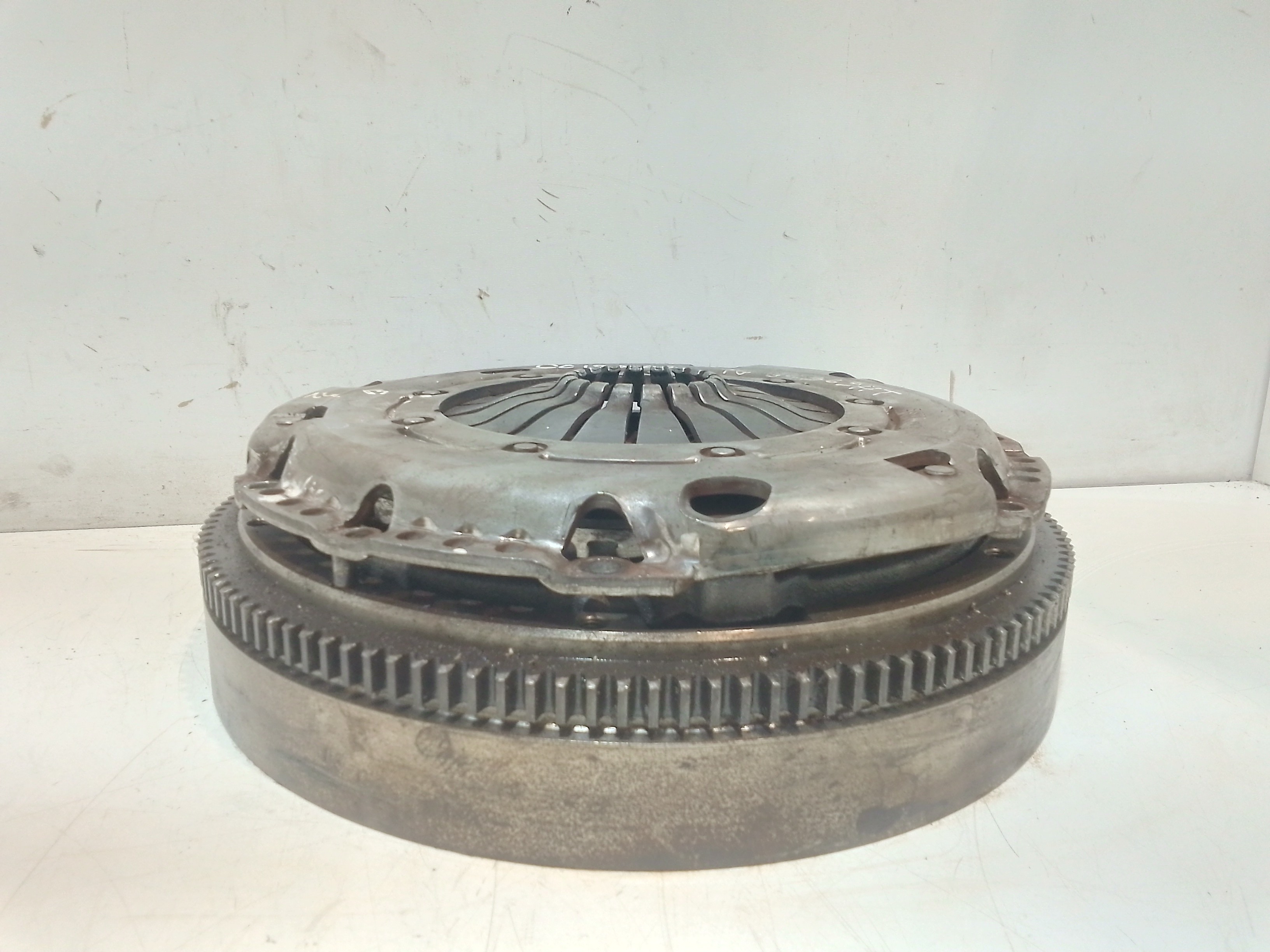 Kit Frizione e Volano per Volkswagen Scirocco Serie (137) (08>14) (2008 - 2014)