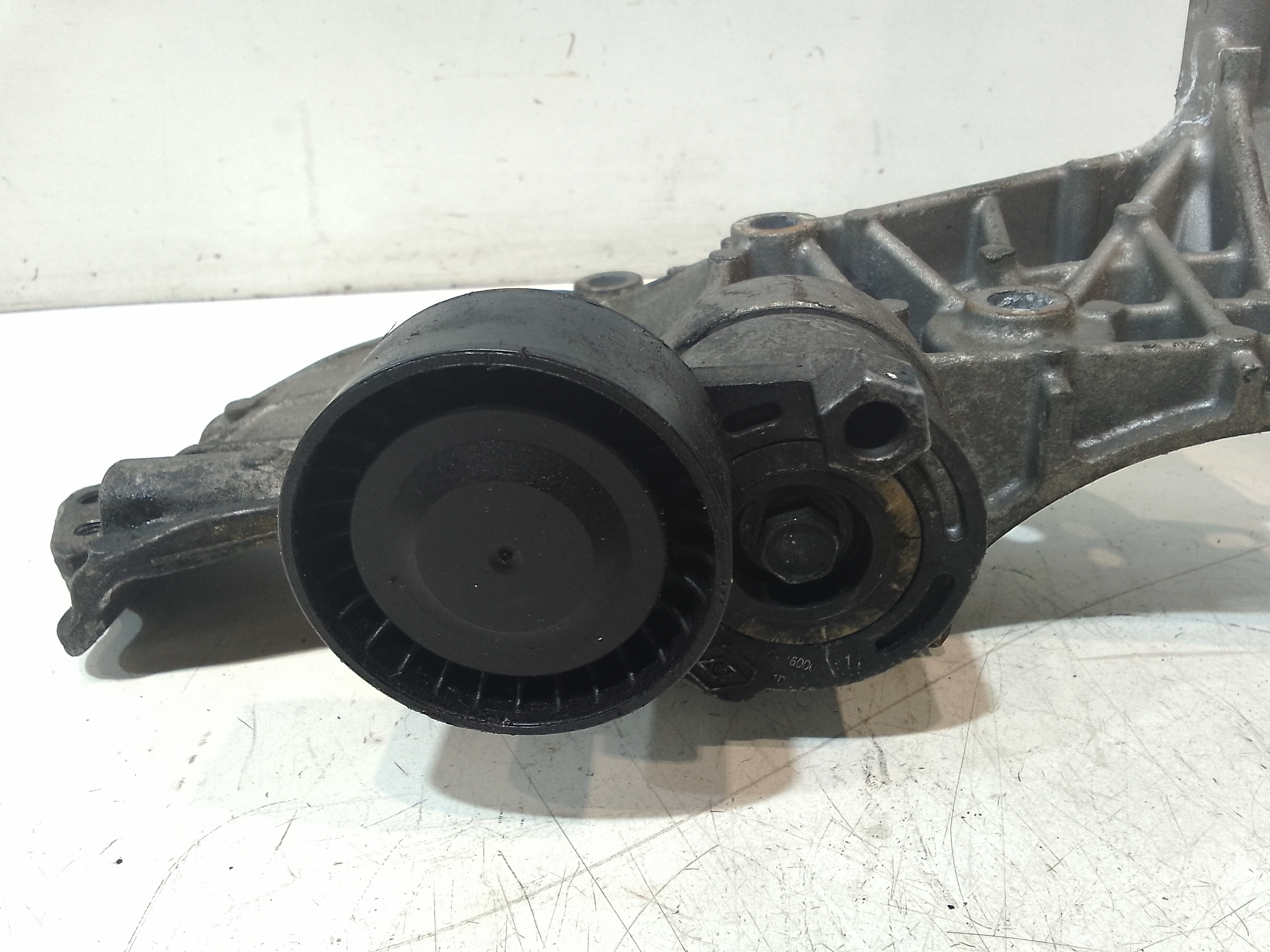 Supporto tendicinghia per Nissan Juke 1 Serie (2010 - 2013)