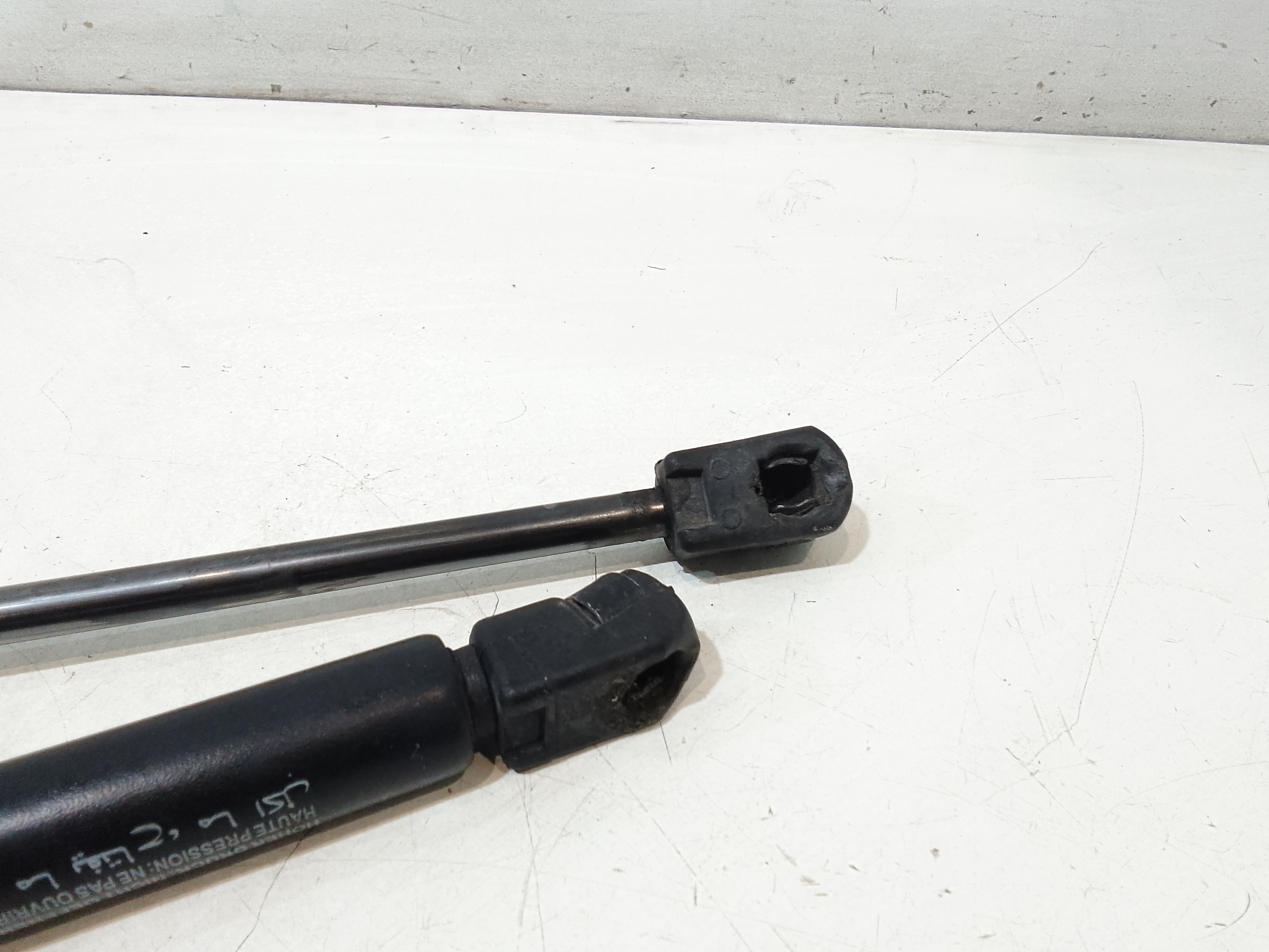 Pistoncini cofano Post. per Hyundai I20 1 Serie (2008 - 2014)