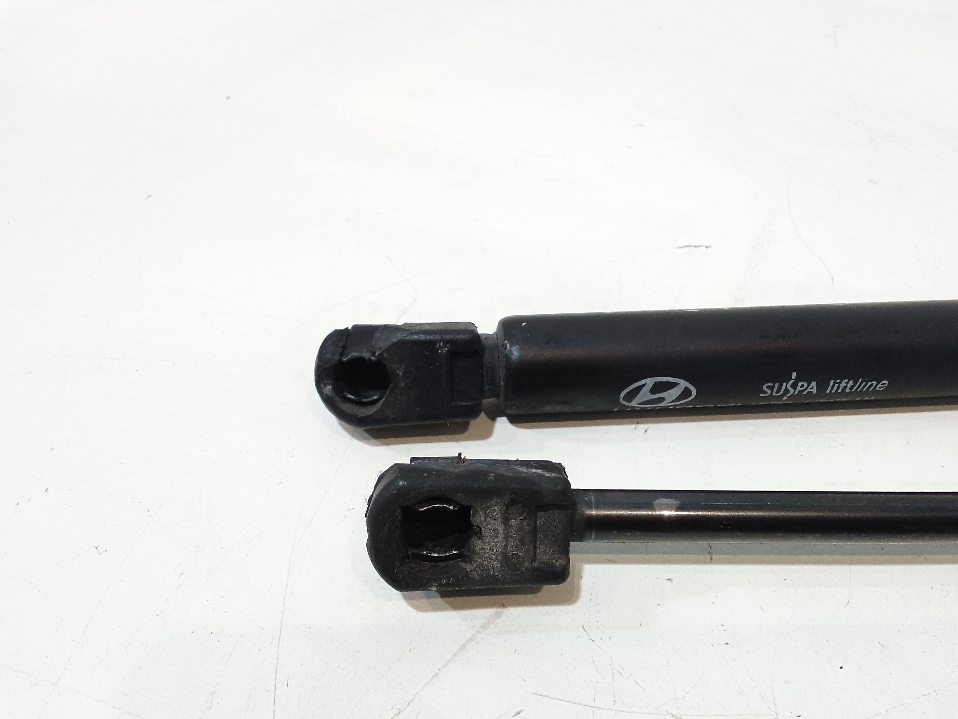 Pistoncini cofano Post. per Hyundai I20 1 Serie (2008 - 2014)