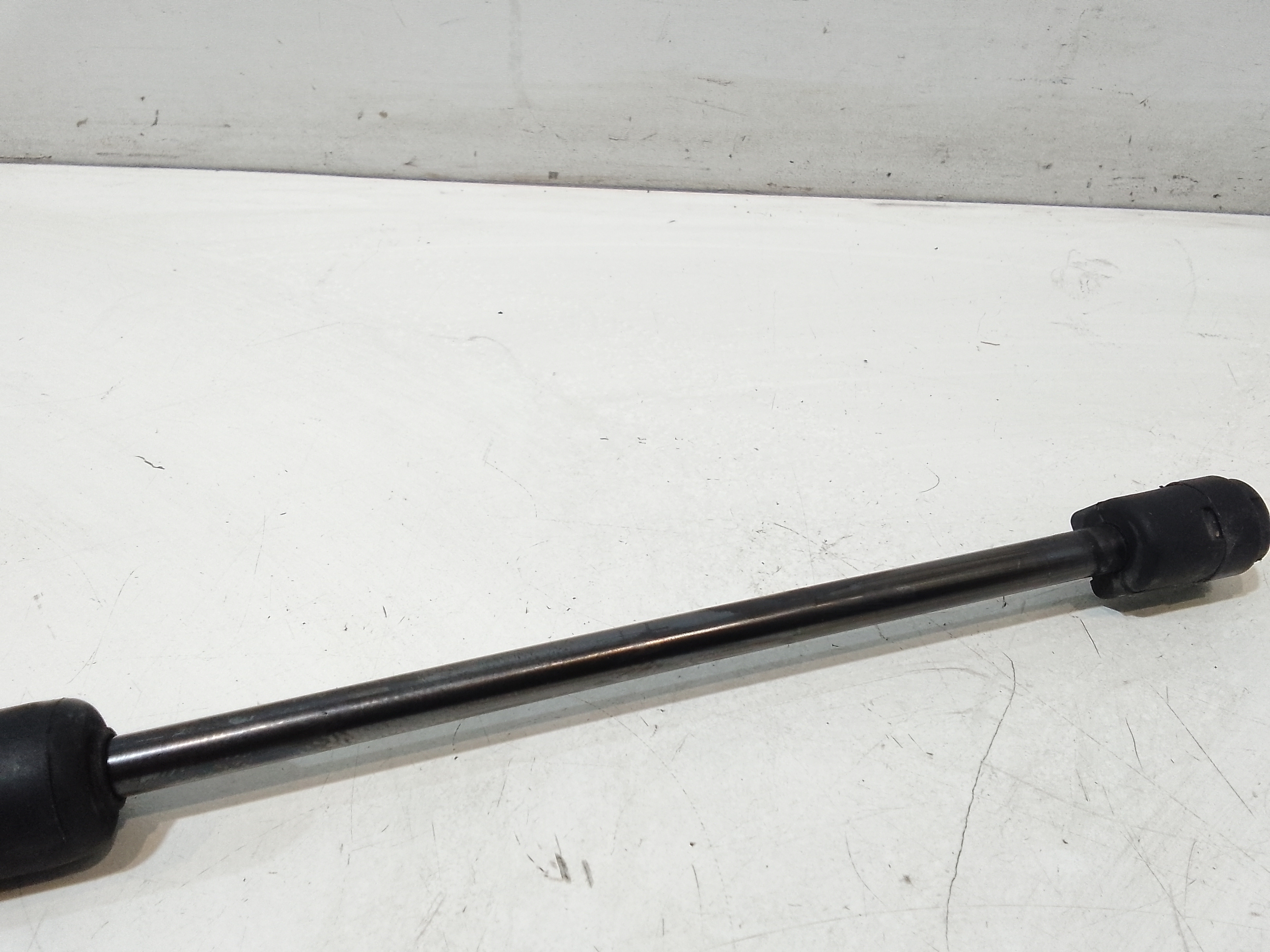 Pistoncini cofano Post. per Hyundai I20 1 Serie (2008 - 2014)