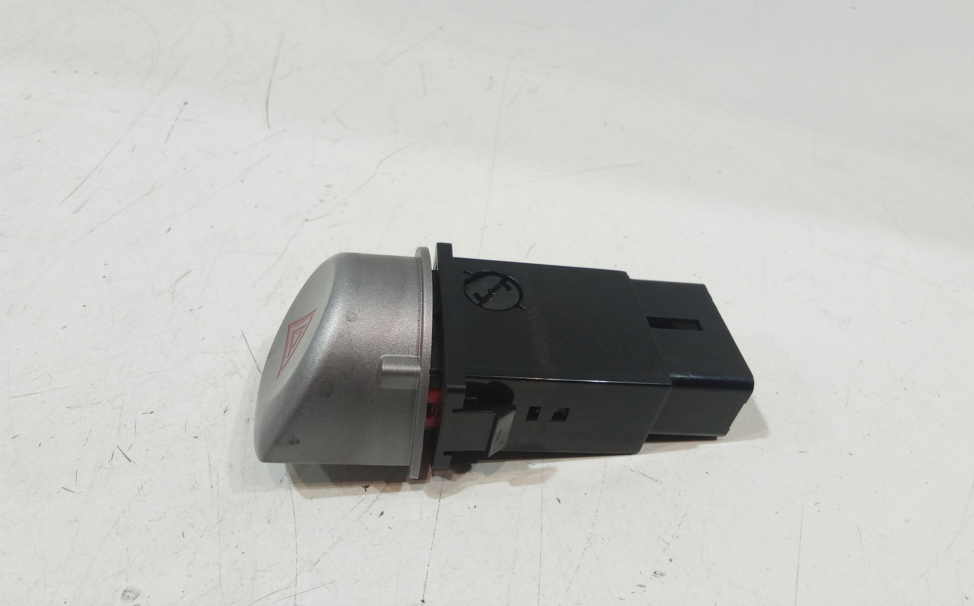 Pulsante luci di emergenza per Hyundai I20 1 Serie (2008 - 2014)