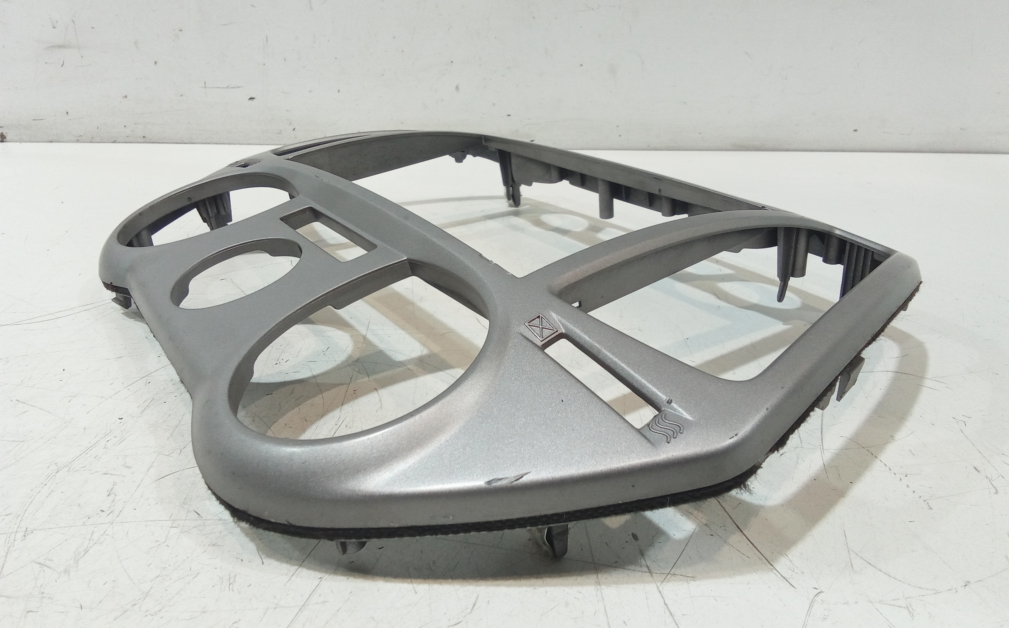 Modanatura Centrale Cruscotto per Hyundai I20 1 Serie (2008 - 2014)