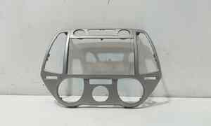 Modanatura Centrale Cruscotto per Hyundai I20 1 Serie (2008 - 2014)