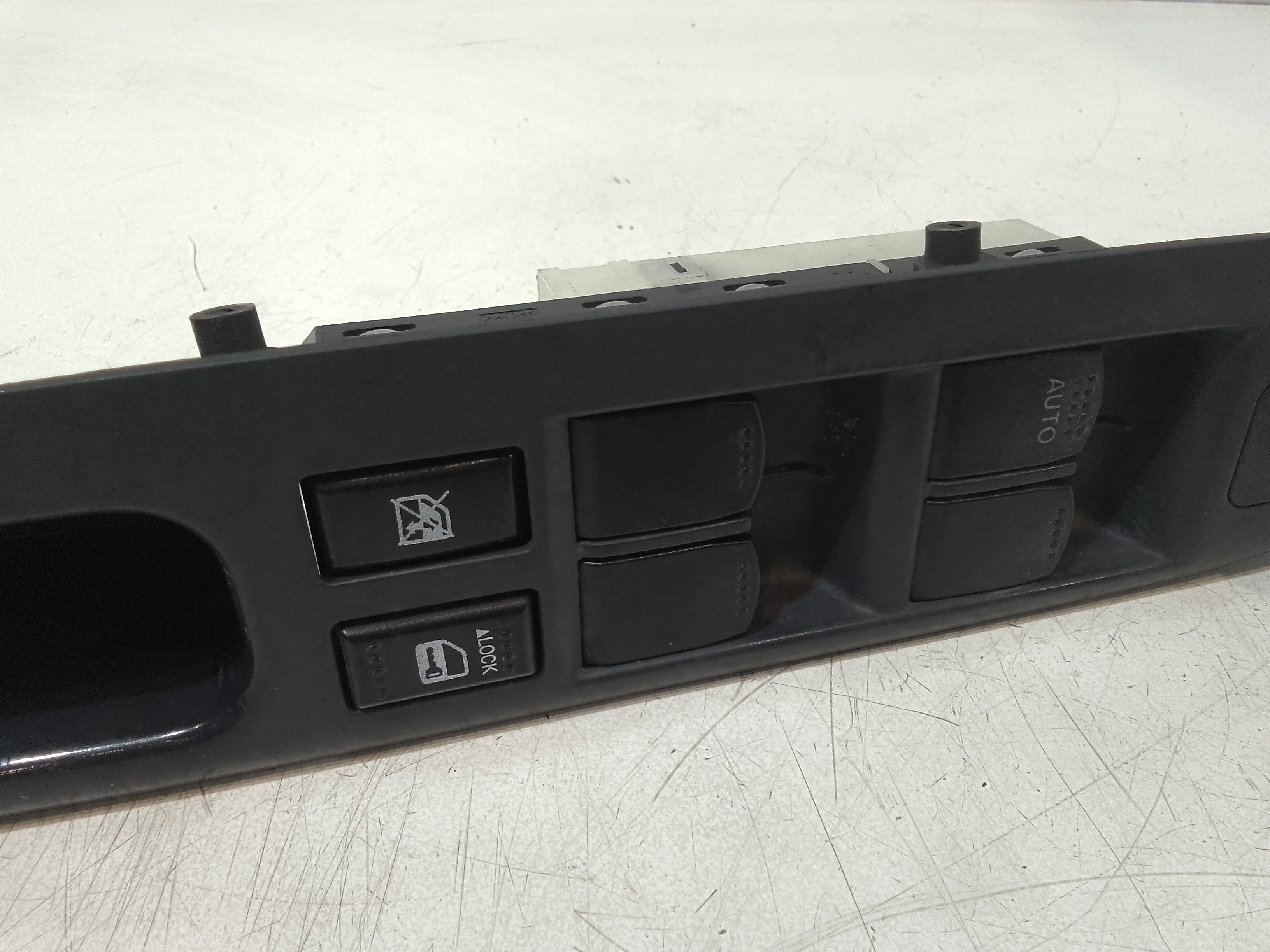 Pulsantiera anteriore sinistra Guida per Suzuki Swift 4 Serie (04>10) (2004 - 2010)