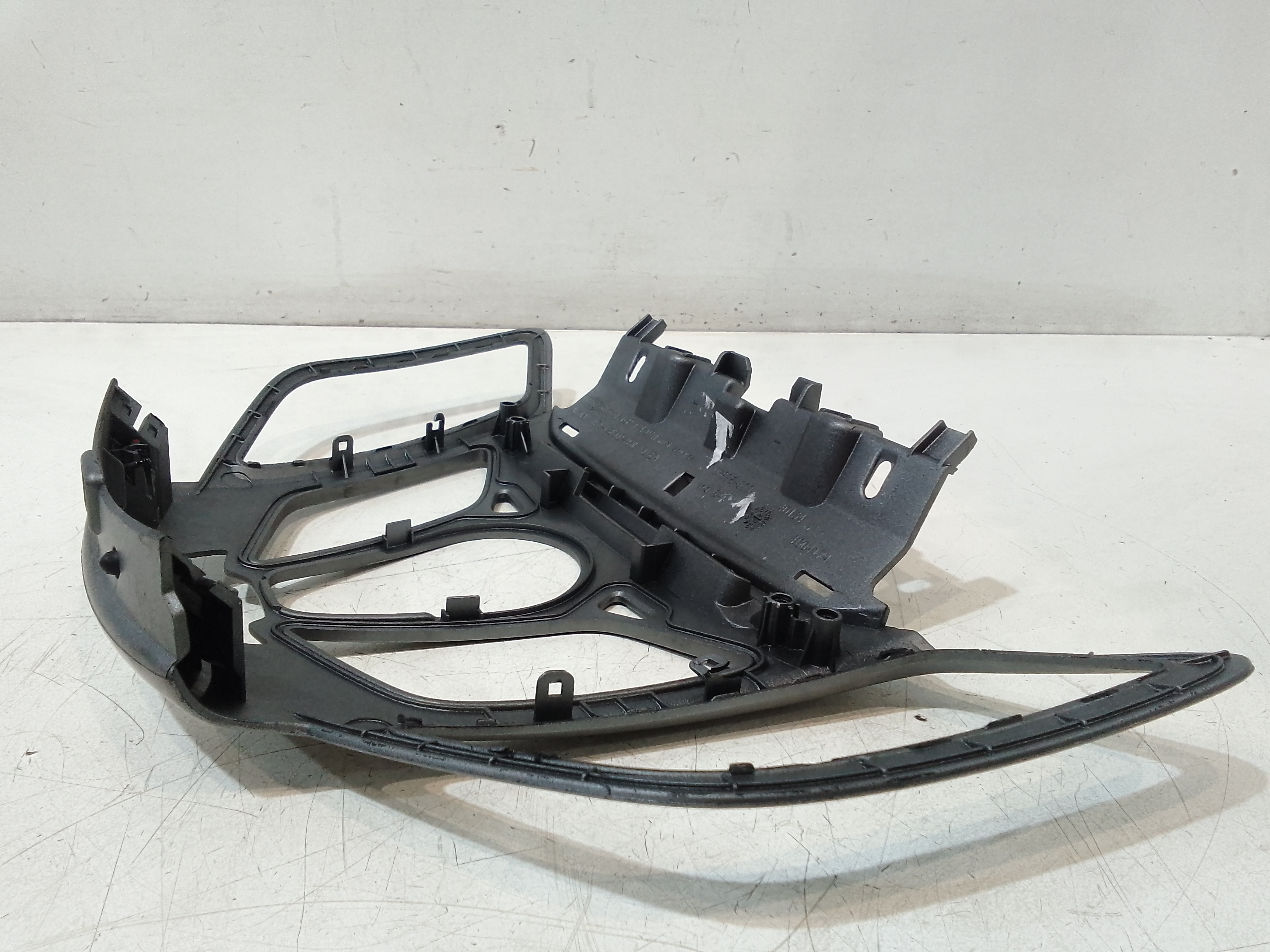 Modanatura Centrale Cruscotto per Ford Fiesta 6 Serie (2008 - 2017)