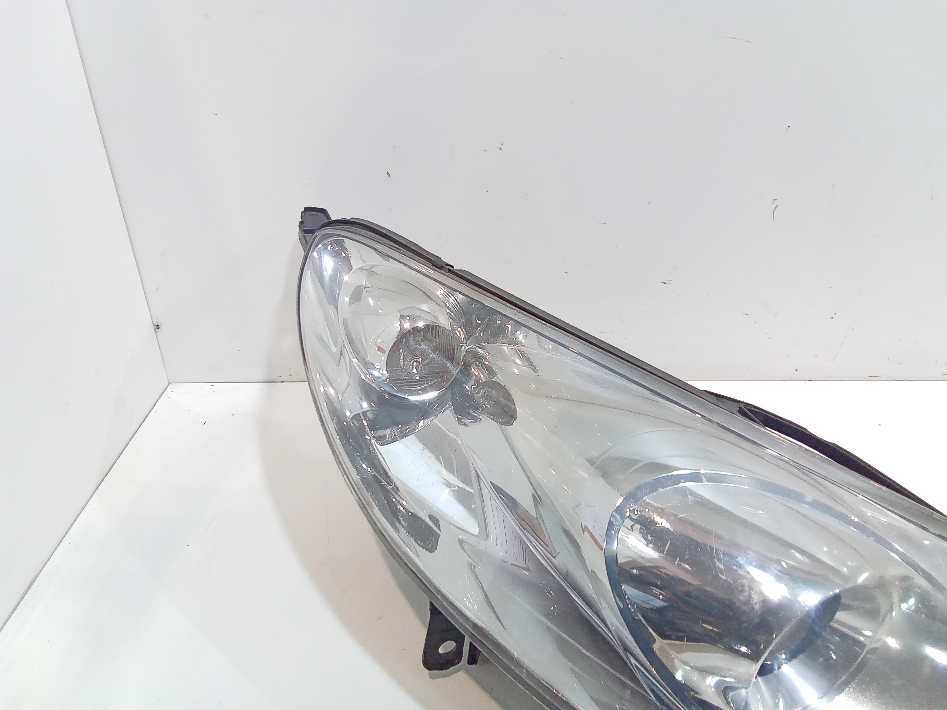 Faro anteriore Sinistro Guida per Peugeot 407 S. Wagon (2004 - In produzione)