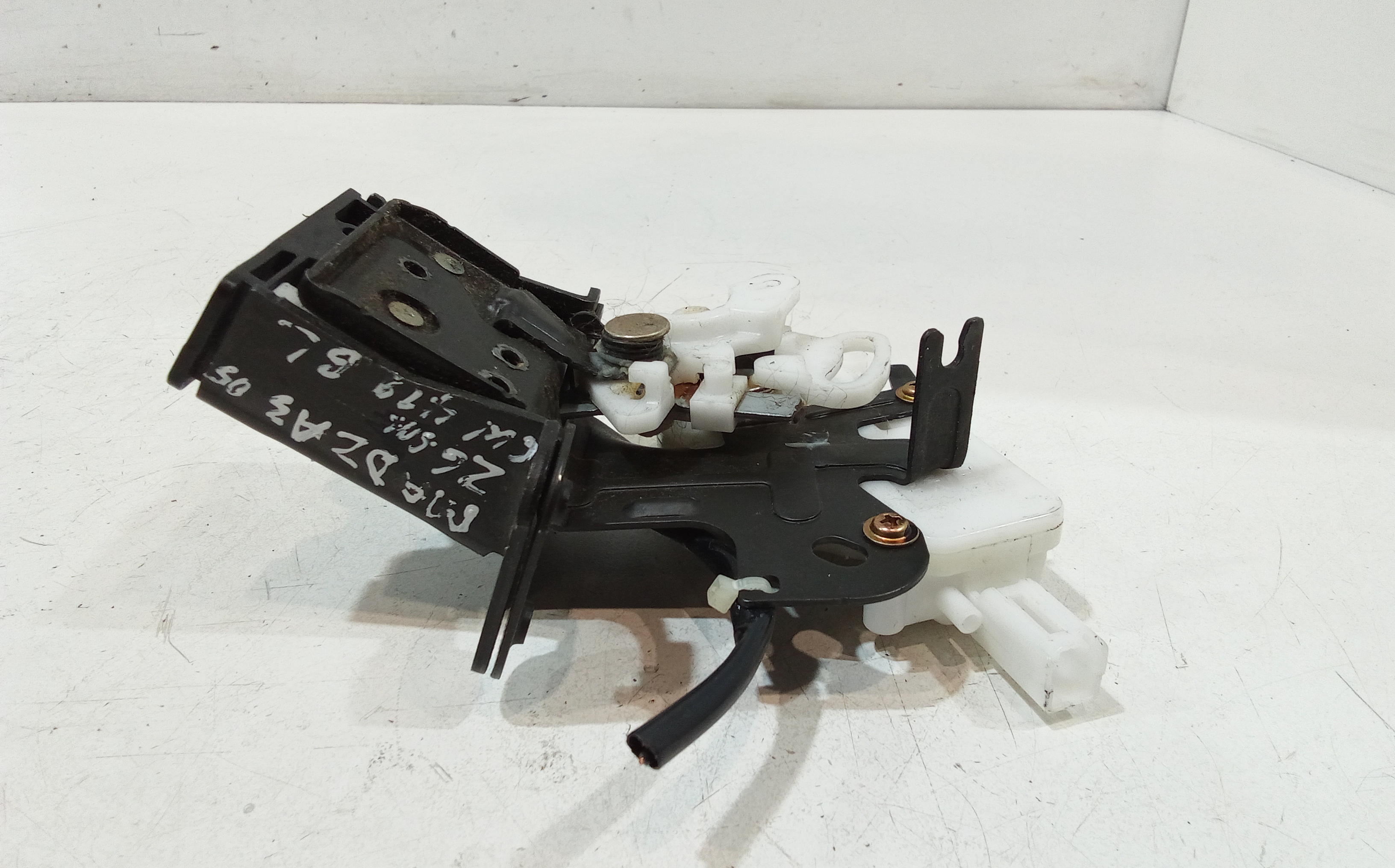 Serratura Cofano Posteriore per Mazda 3 Berlina Serie (03>09) (2003 - 2009)