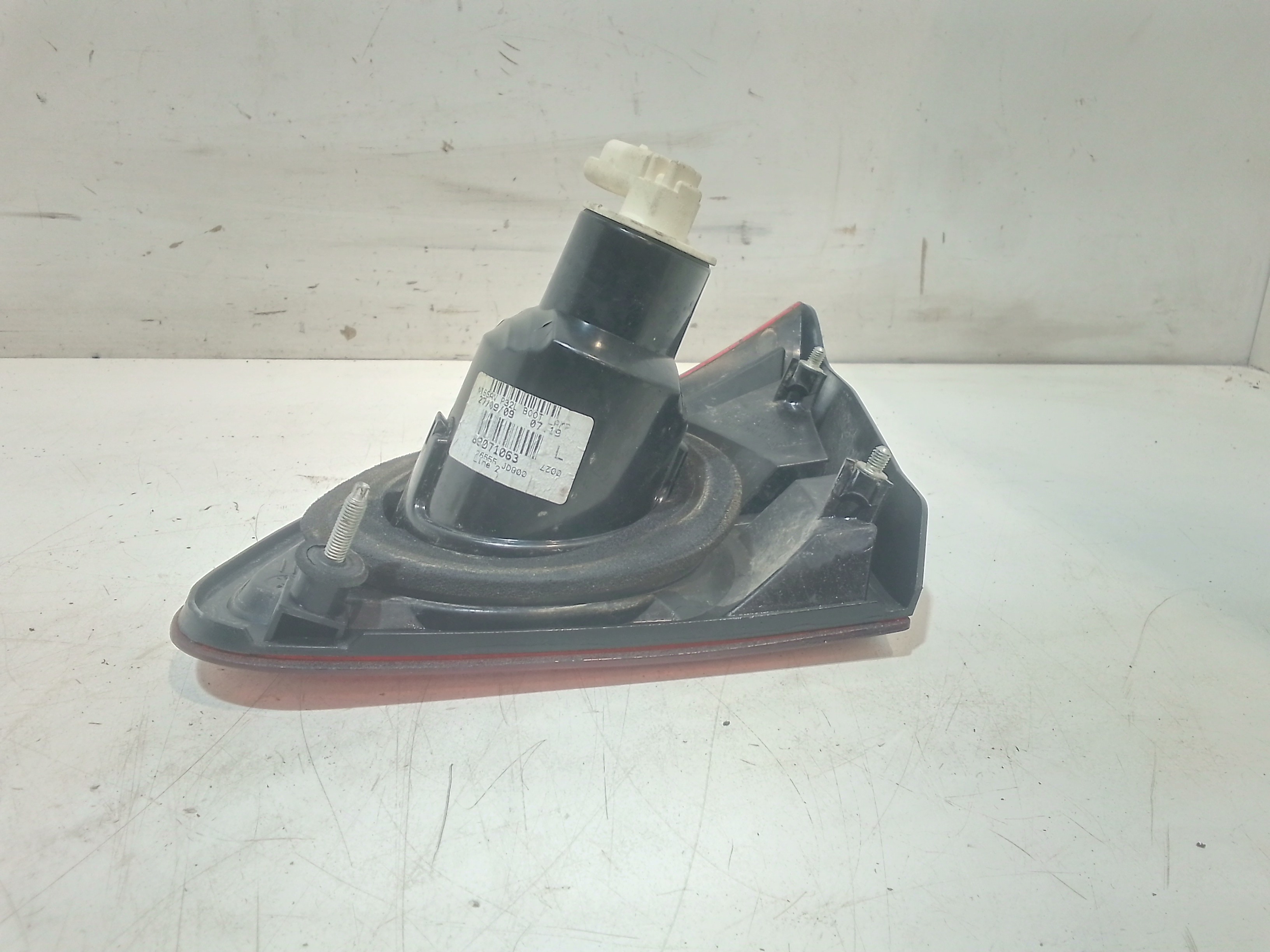 Stop Posteriore Sinistro Integrato nel Portello per Nissan Qashqai +2 (2008 - 2013)