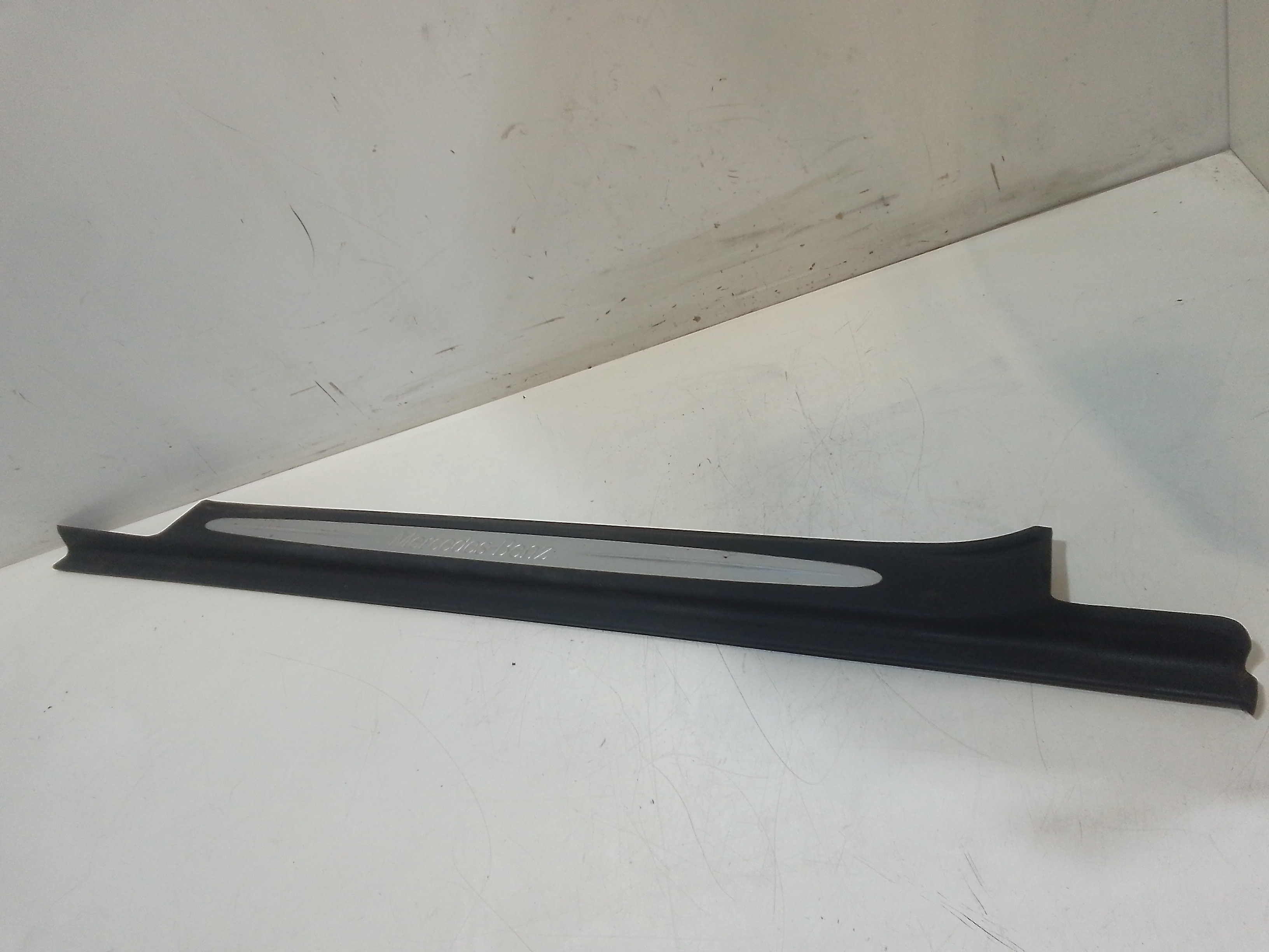 Batticalcagno anteriore sinistro per Mercedes Clk Coup W209 (2002 - In produzione)