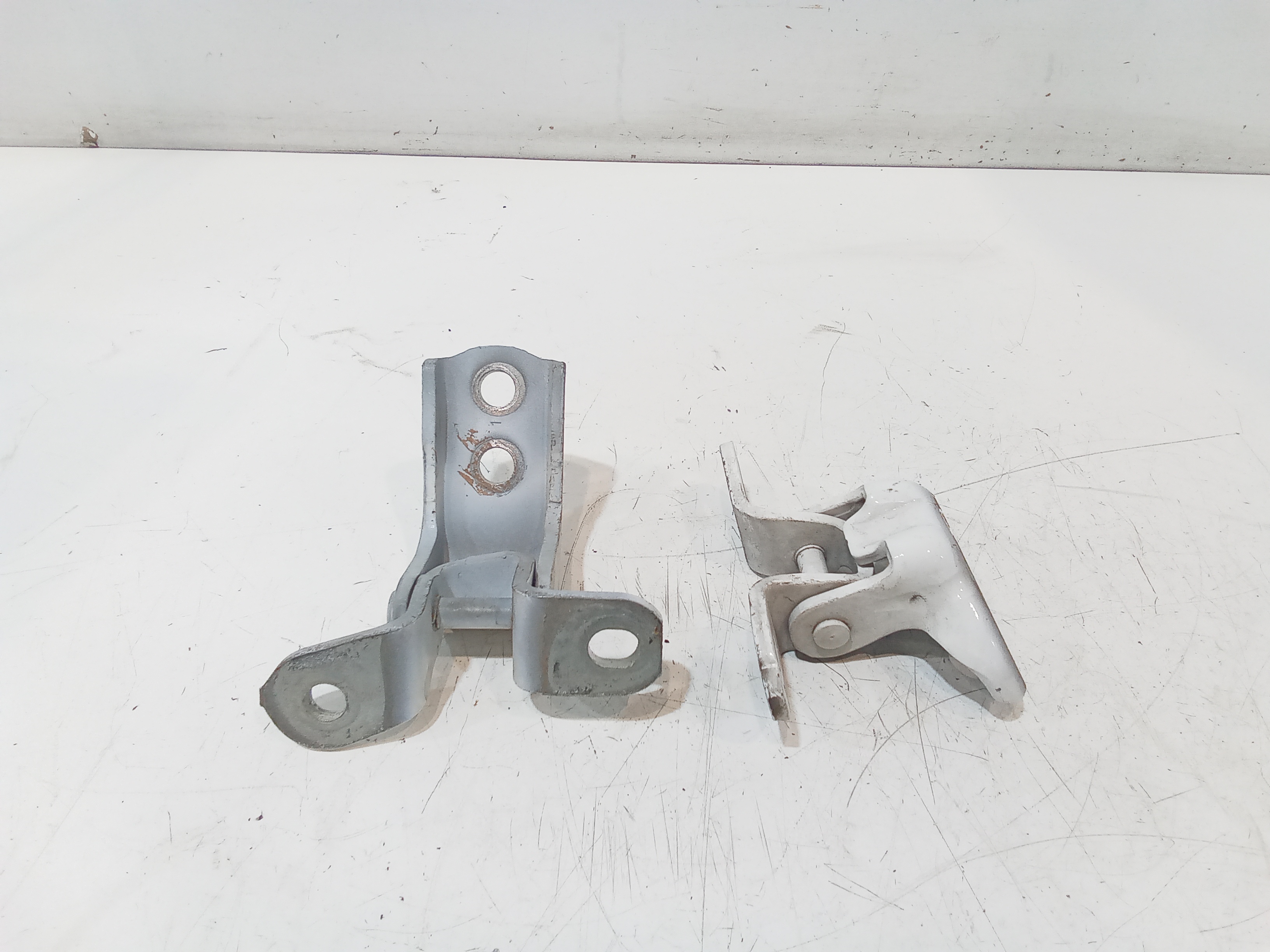 Coppia cerniere porta anteriore DX per Toyota Aygo 3 Serie (2015 - In produzione)