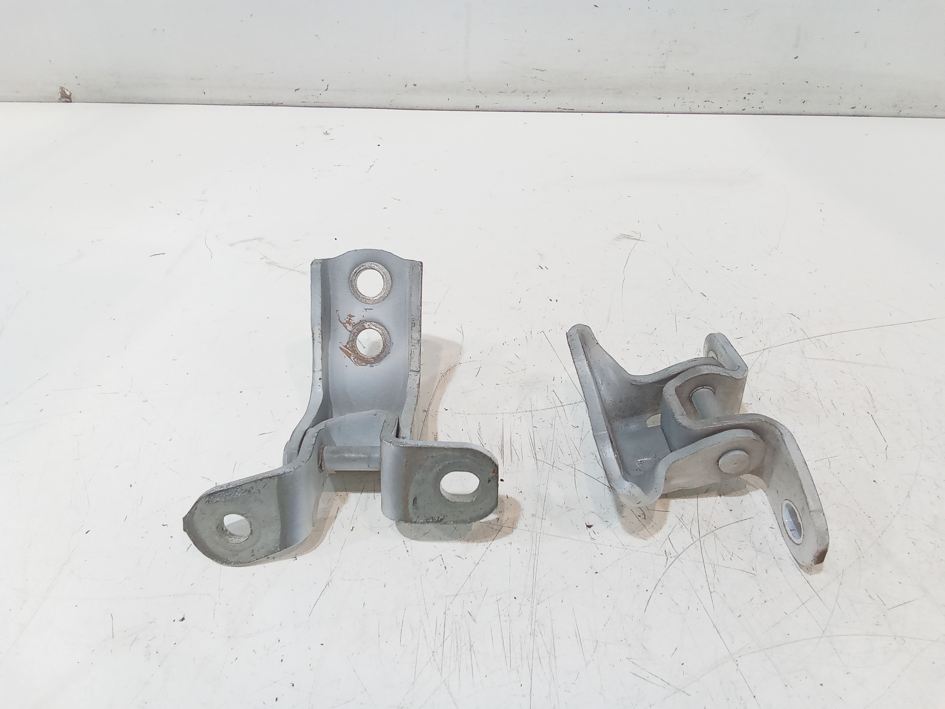 Coppia cerniere porta anteriore DX per Toyota Aygo 3 Serie (2015 - In produzione)