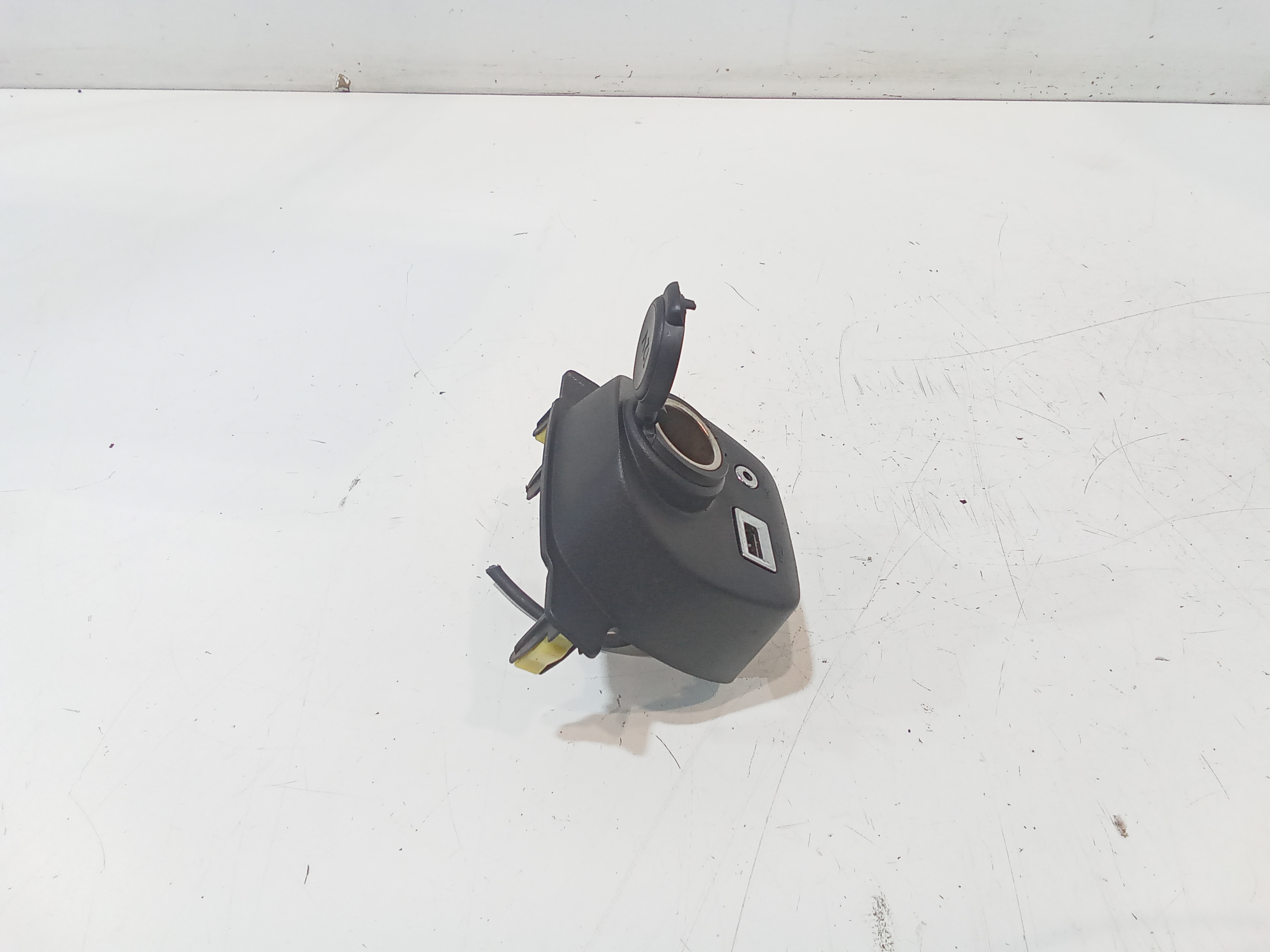 Porta USB per Toyota Aygo 3 Serie (2015 - In produzione)