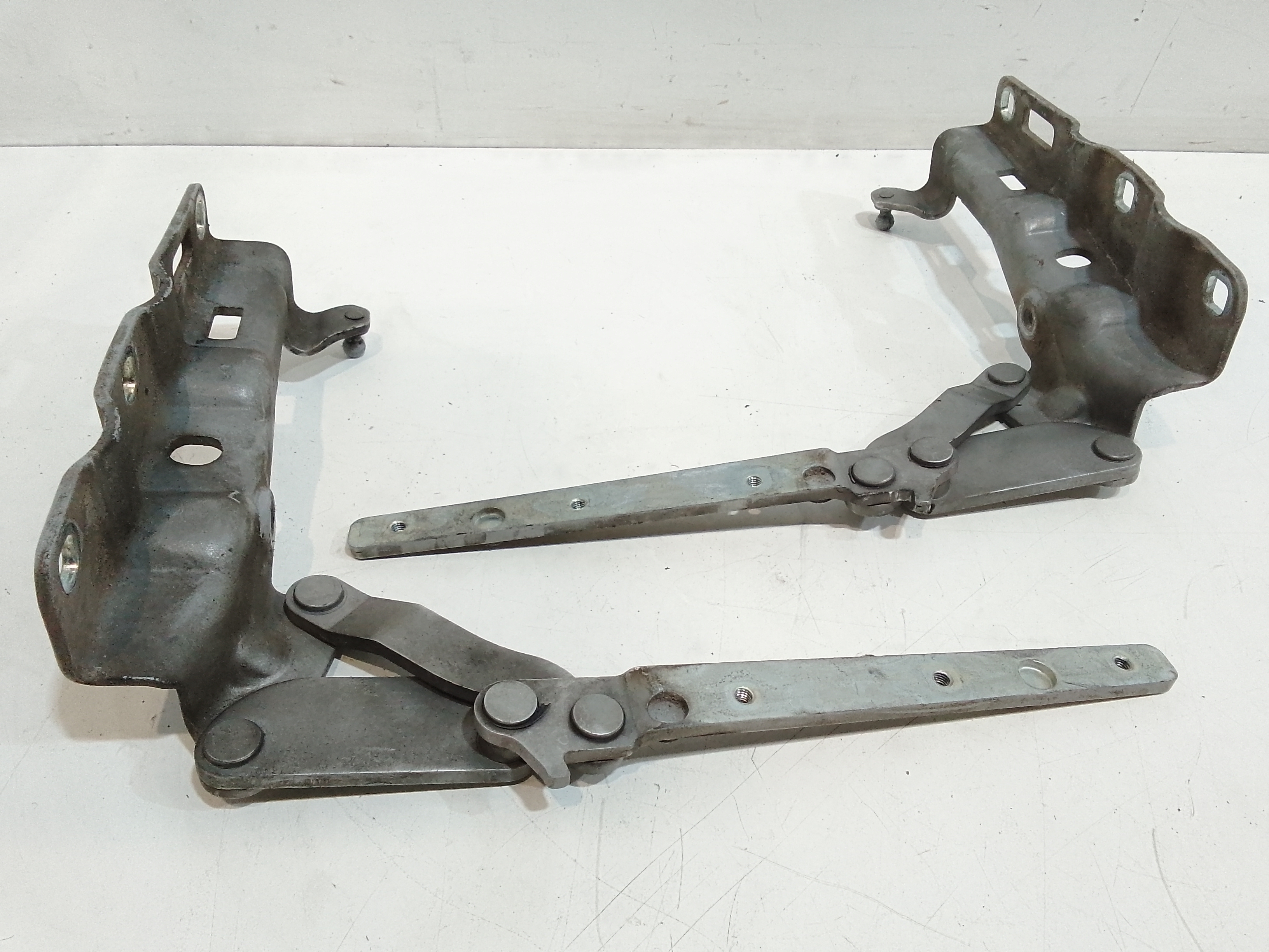 Cerniere cofano anteriore dx e sx per Mercedes Clk Coup W209 (2002 - In produzione)