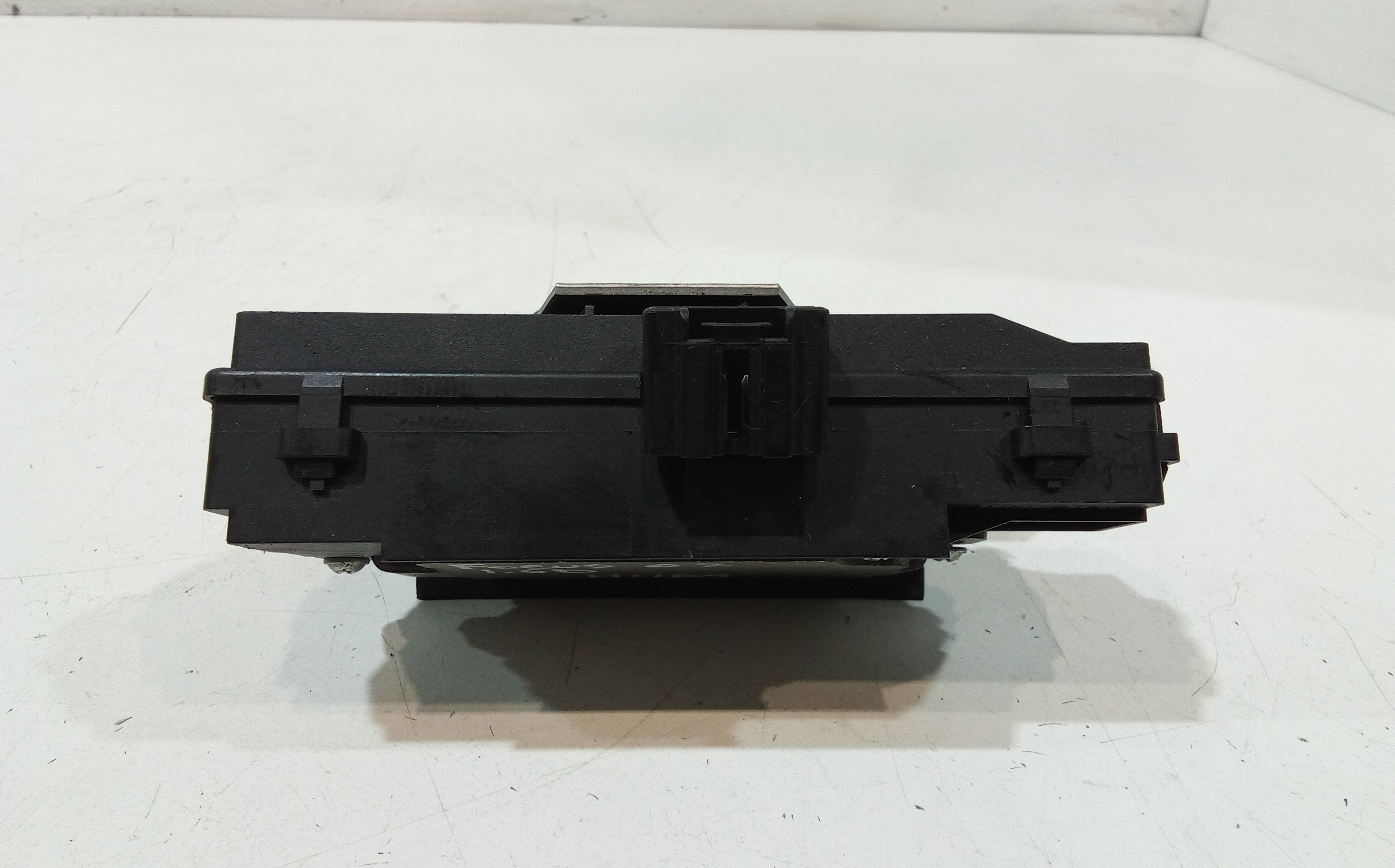 Serratura Cofano Posteriore per Ford Focus Berlina 3 Serie (2004 - 2008)