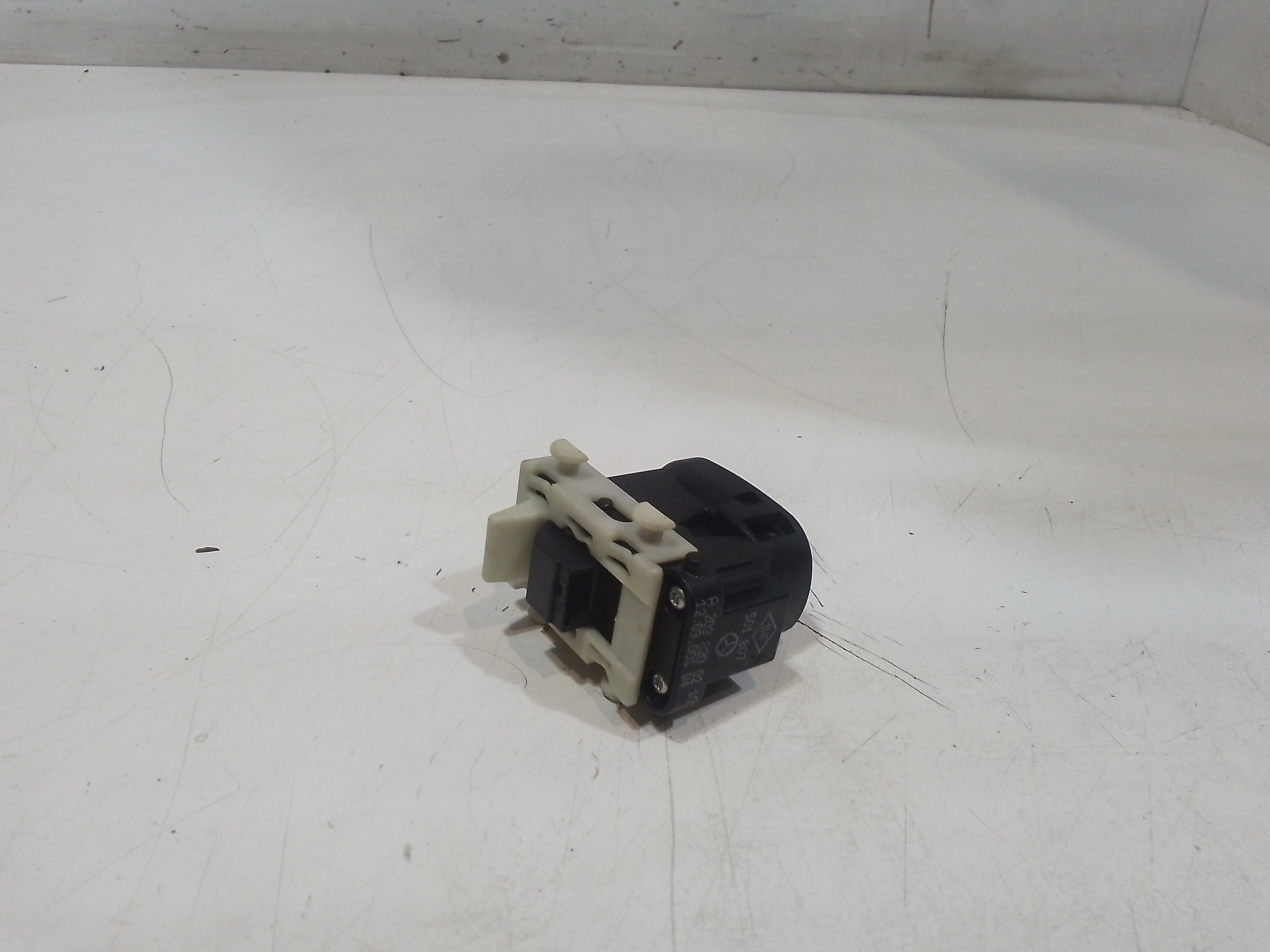 Pulsantiera Posteriore Destra per Mercedes Classe C Berlina W203 (2000 - 2004)