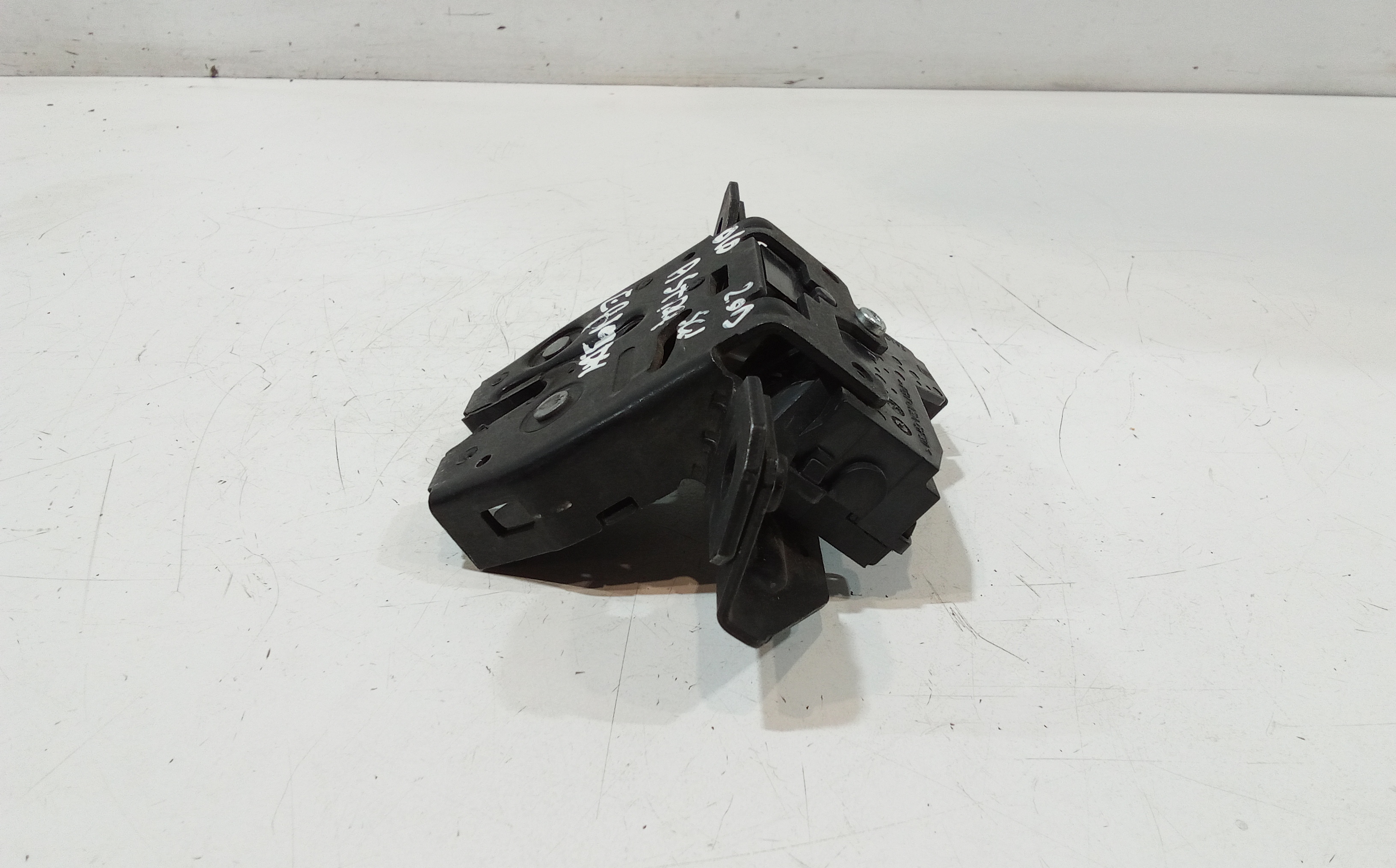 Serratura Cofano Posteriore per Opel Astra J S. Wagon (2011 - In produzione)