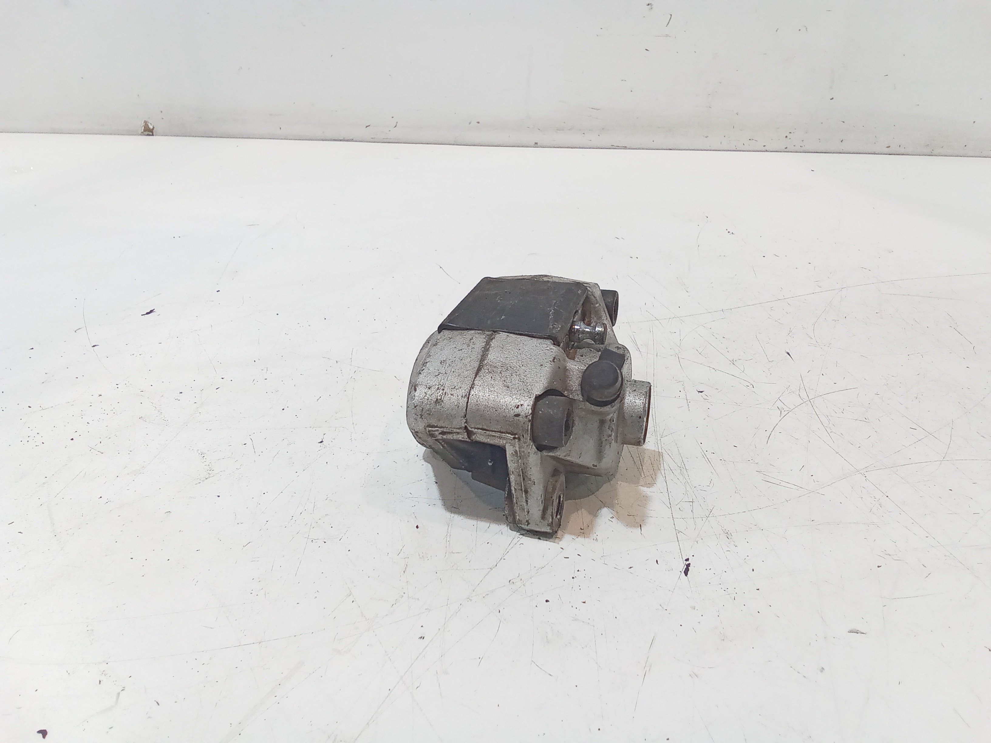 Pinza freno posteriore per Peugeot Tweet 50cc (13>) (2013 - In produzione)