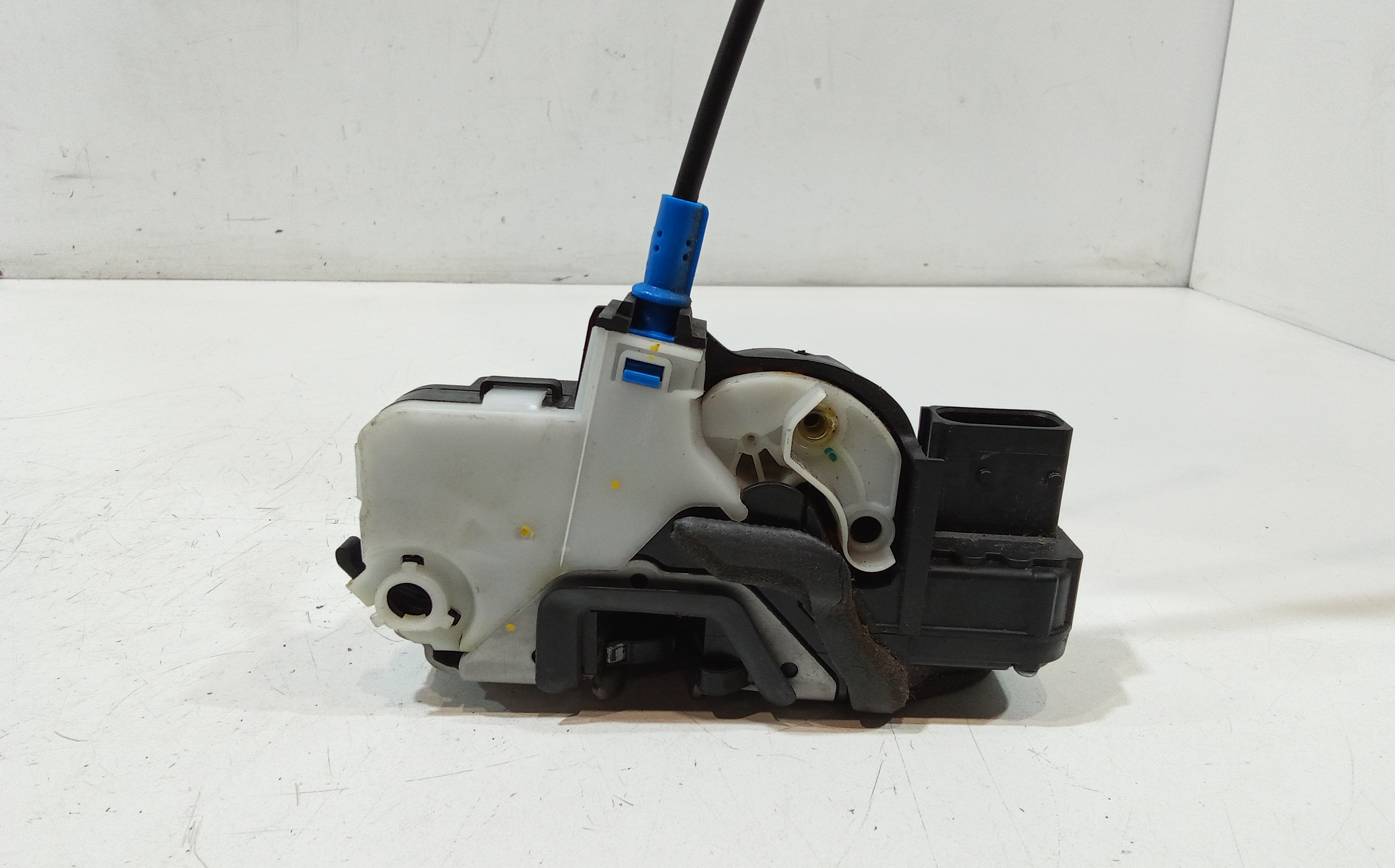 Serratura Anteriore Destra per Opel Astra J S. Wagon (2011 - In produzione)