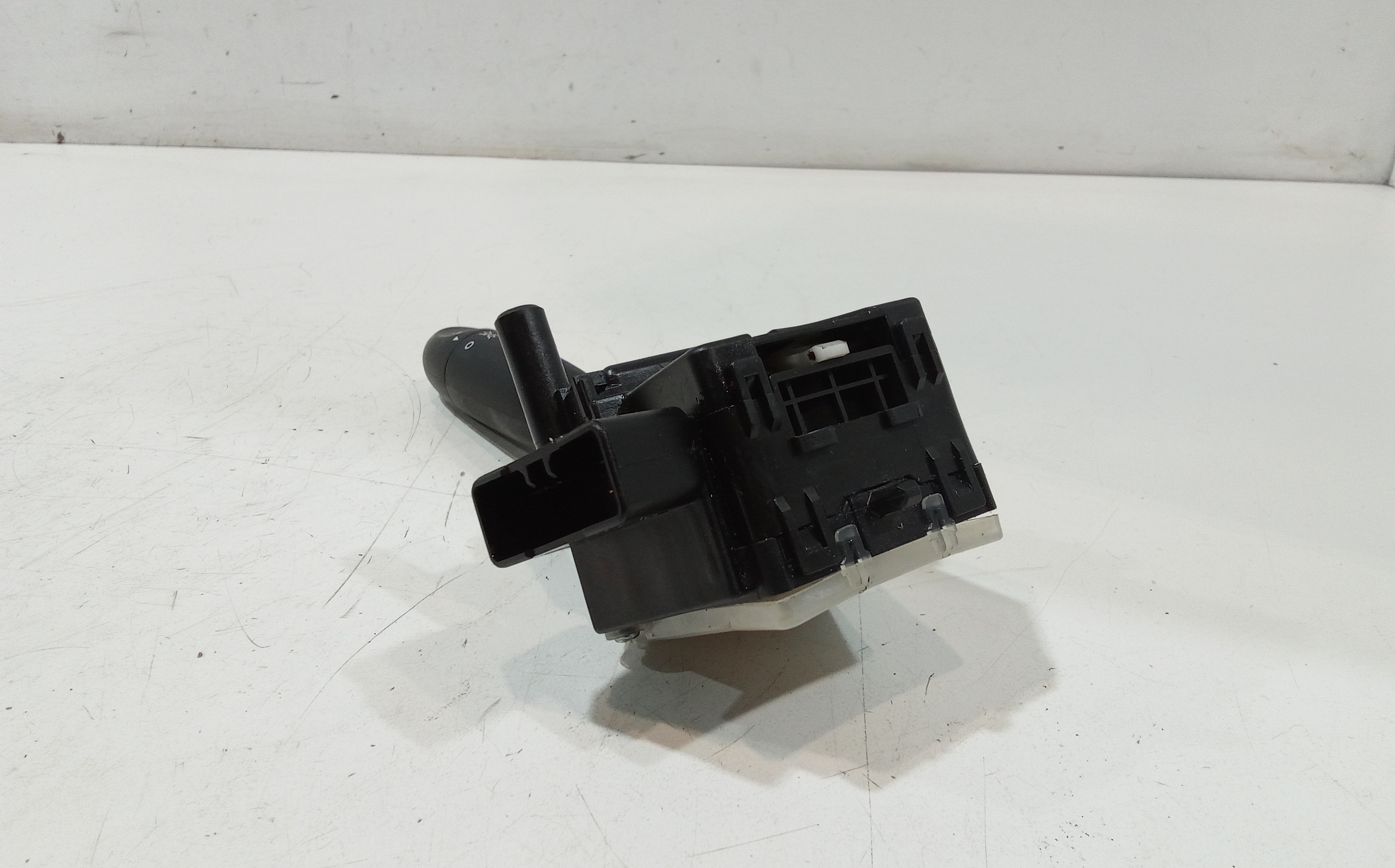 Devioluci sinistro per Hyundai I10 1 Serie (2007 - 2011)