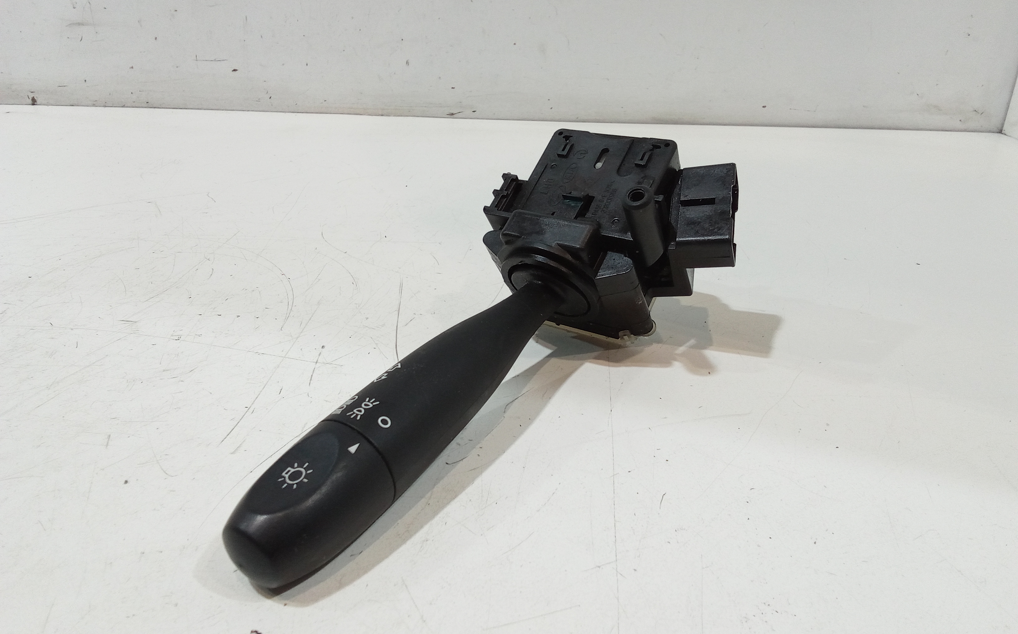 Devioluci sinistro per Hyundai I10 1 Serie (2007 - 2011)