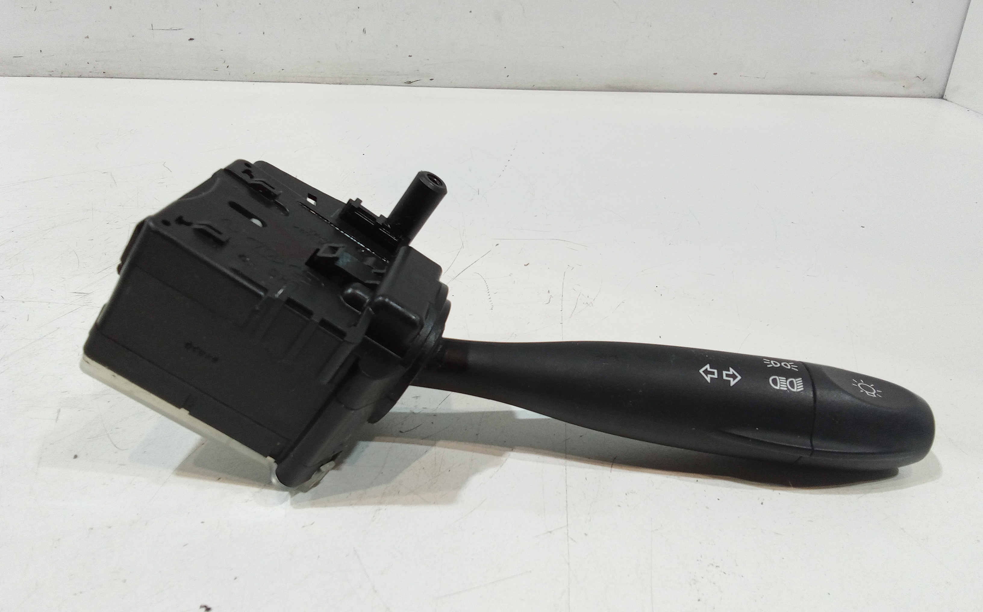 Devioluci sinistro per Hyundai I10 1 Serie (2007 - 2011)