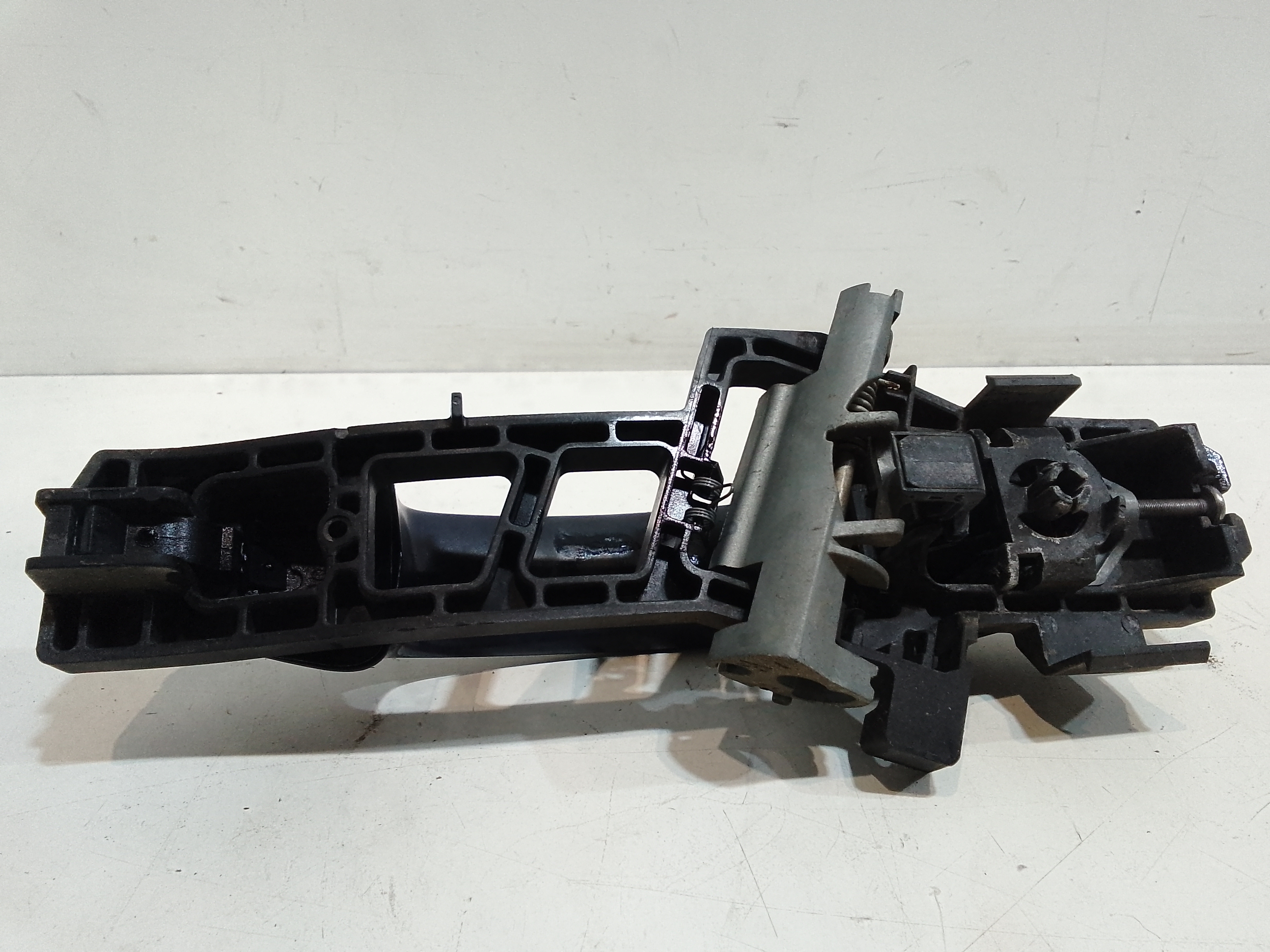 Maniglia esterna Posteriore Sinistra per Ford Fiesta 6 Serie (2008 - 2017)