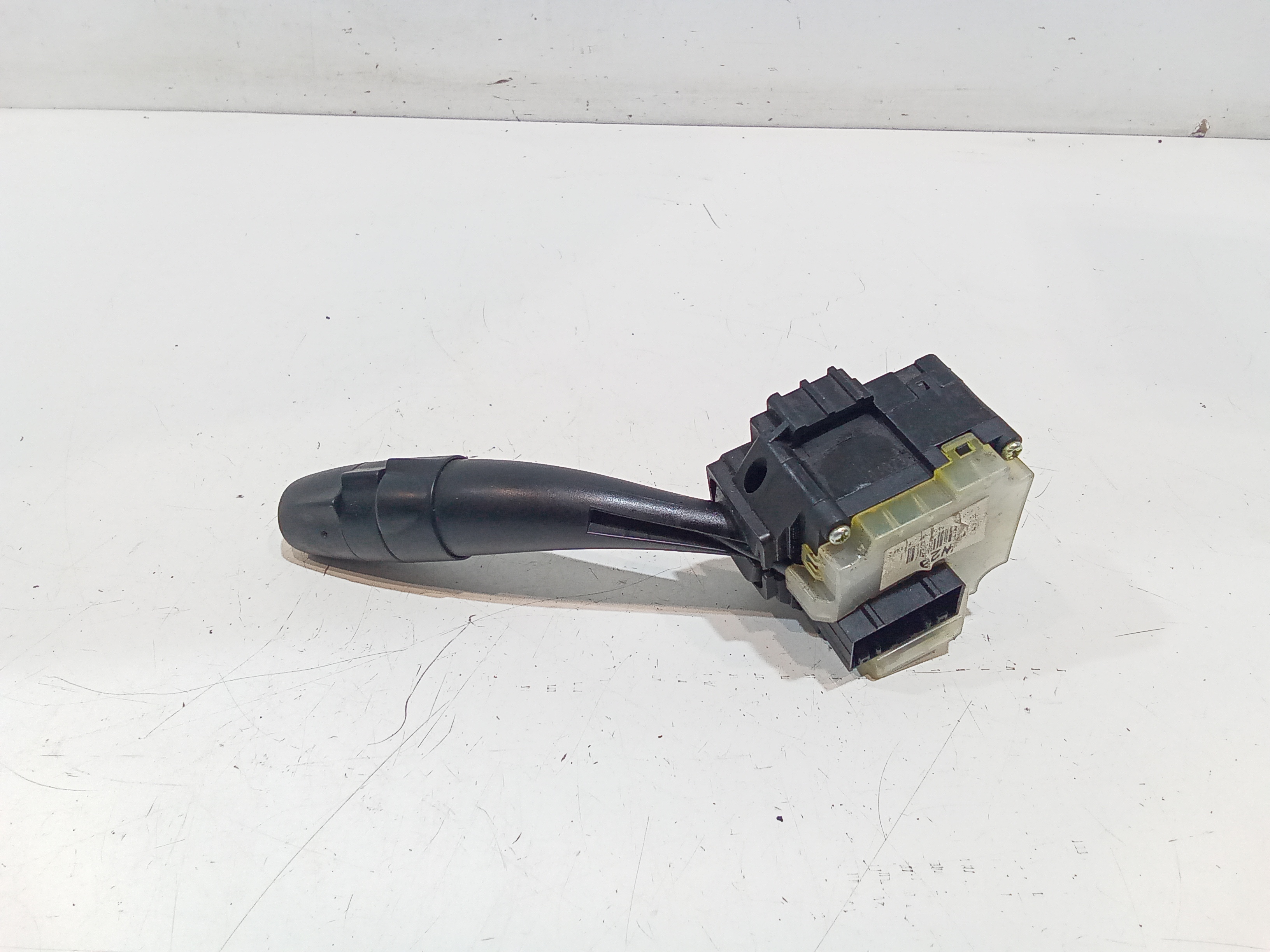 Devioluci destro per Kia Cee d 1 Serie (2006 - 2012)