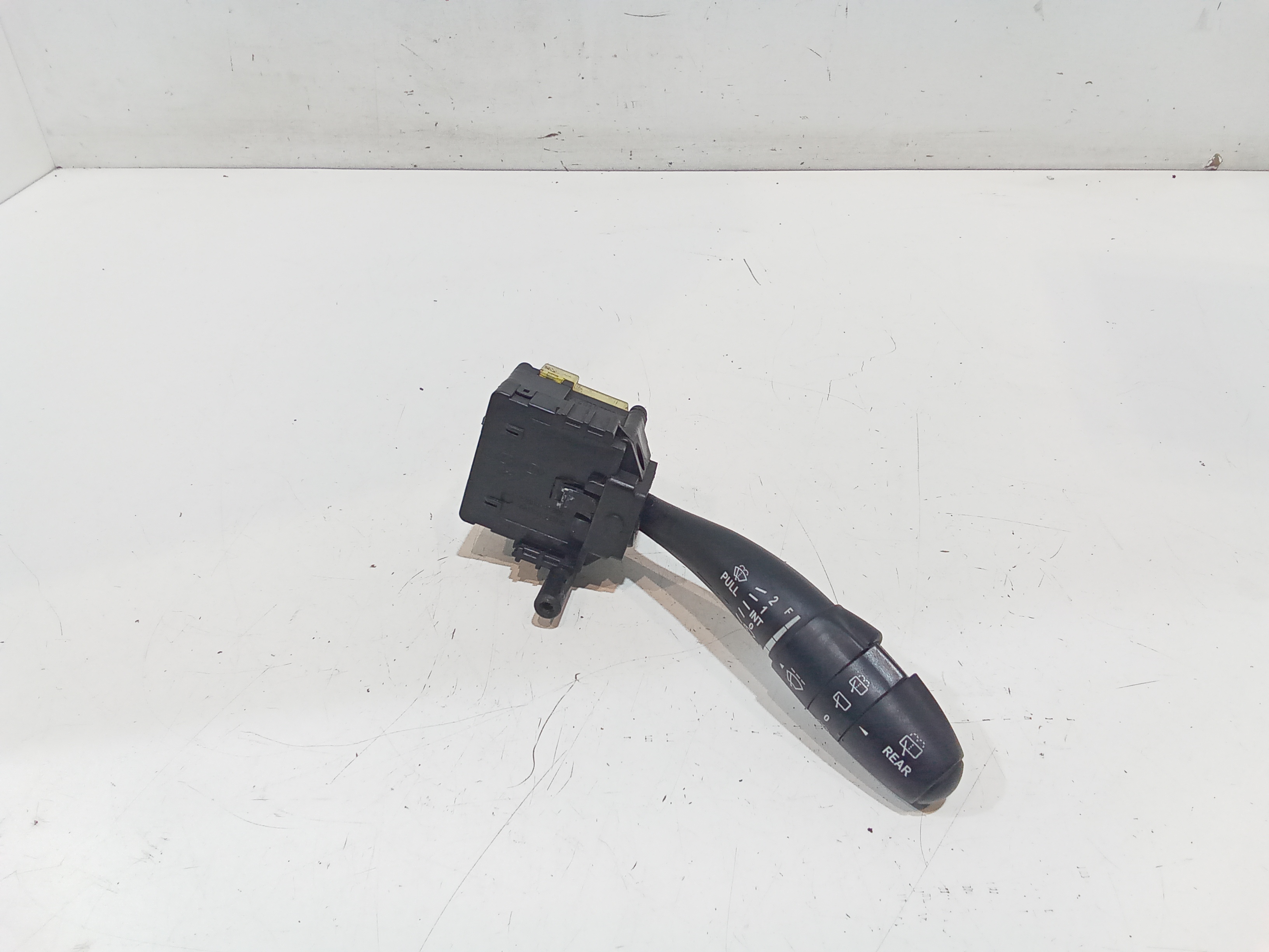 Devioluci destro per Kia Cee d 1 Serie (2006 - 2012)