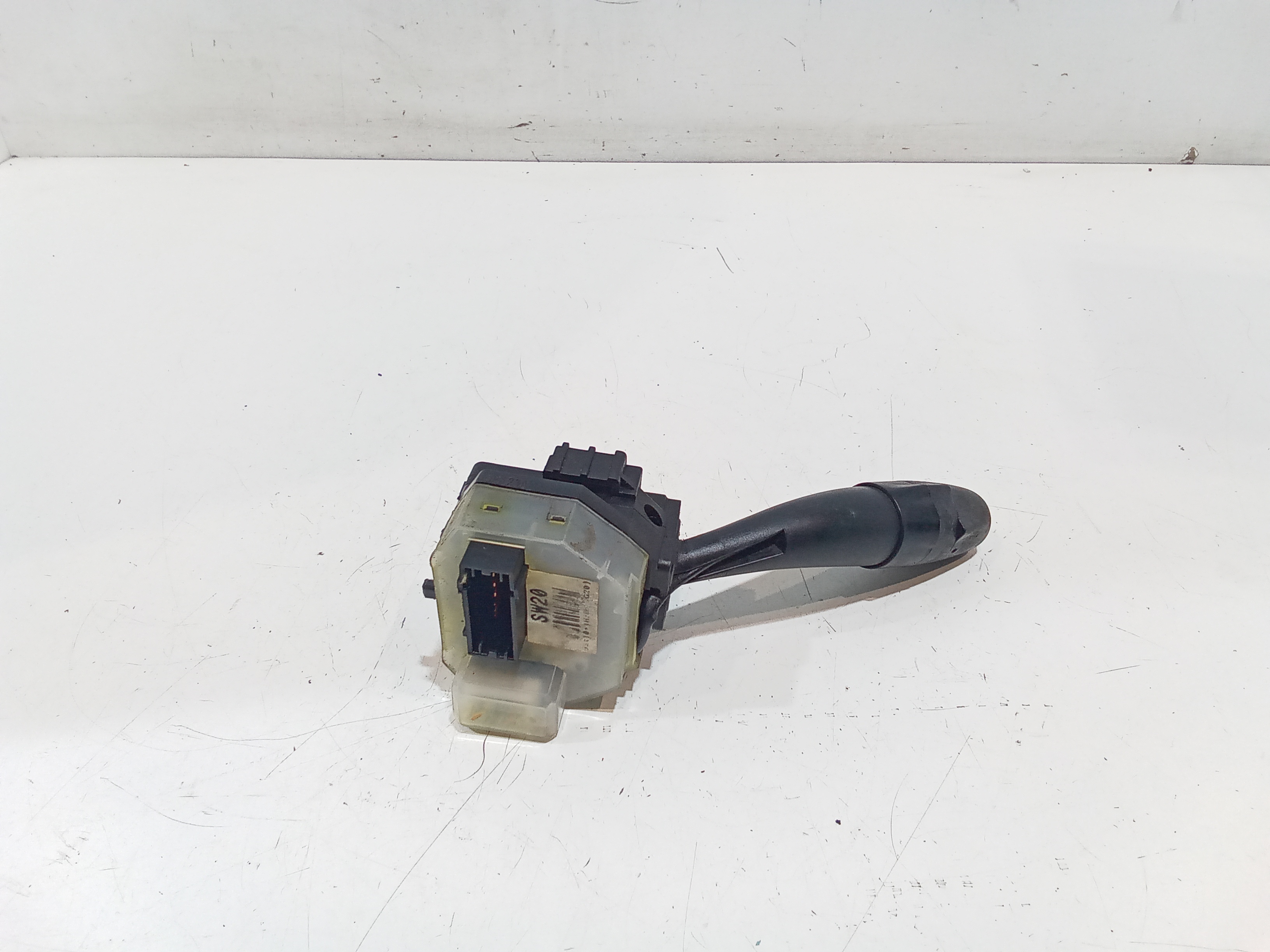 Devioluci sinistro per Kia Cee d 1 Serie (2006 - 2012)