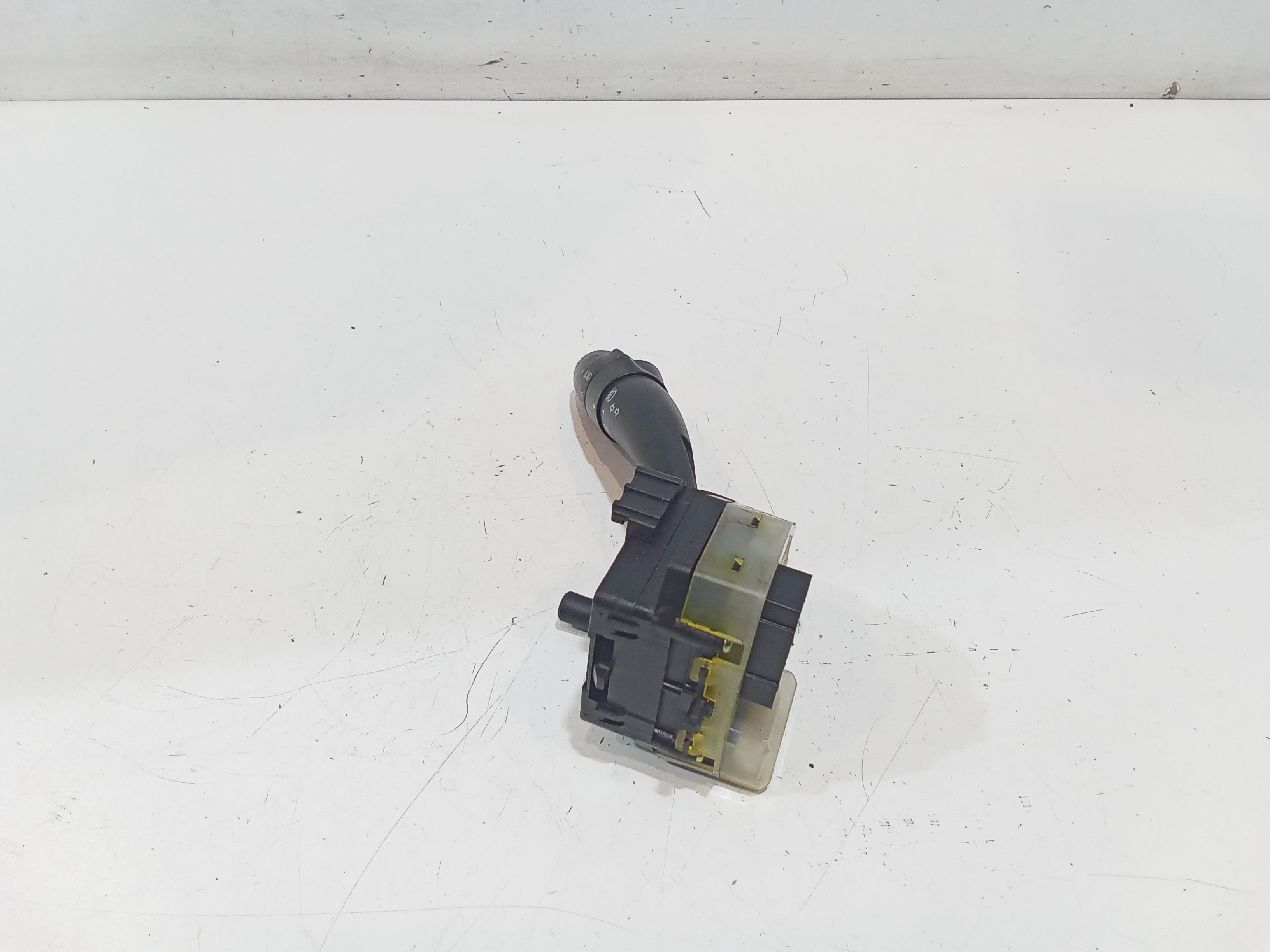 Devioluci sinistro per Kia Cee d 1 Serie (2006 - 2012)