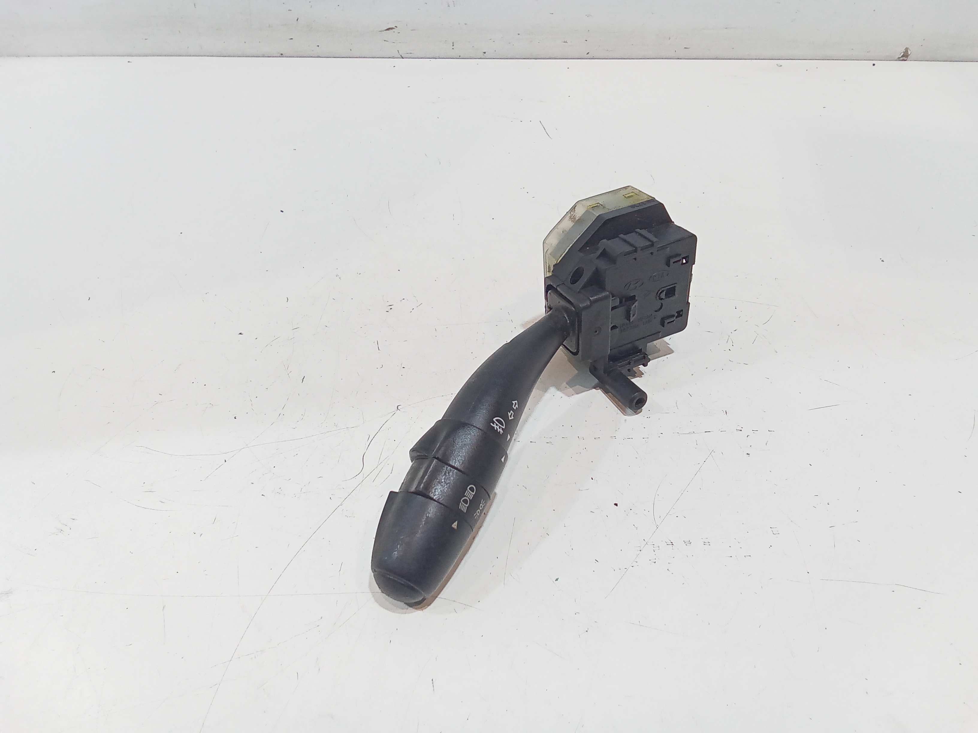 Devioluci sinistro per Kia Cee d 1 Serie (2006 - 2012)