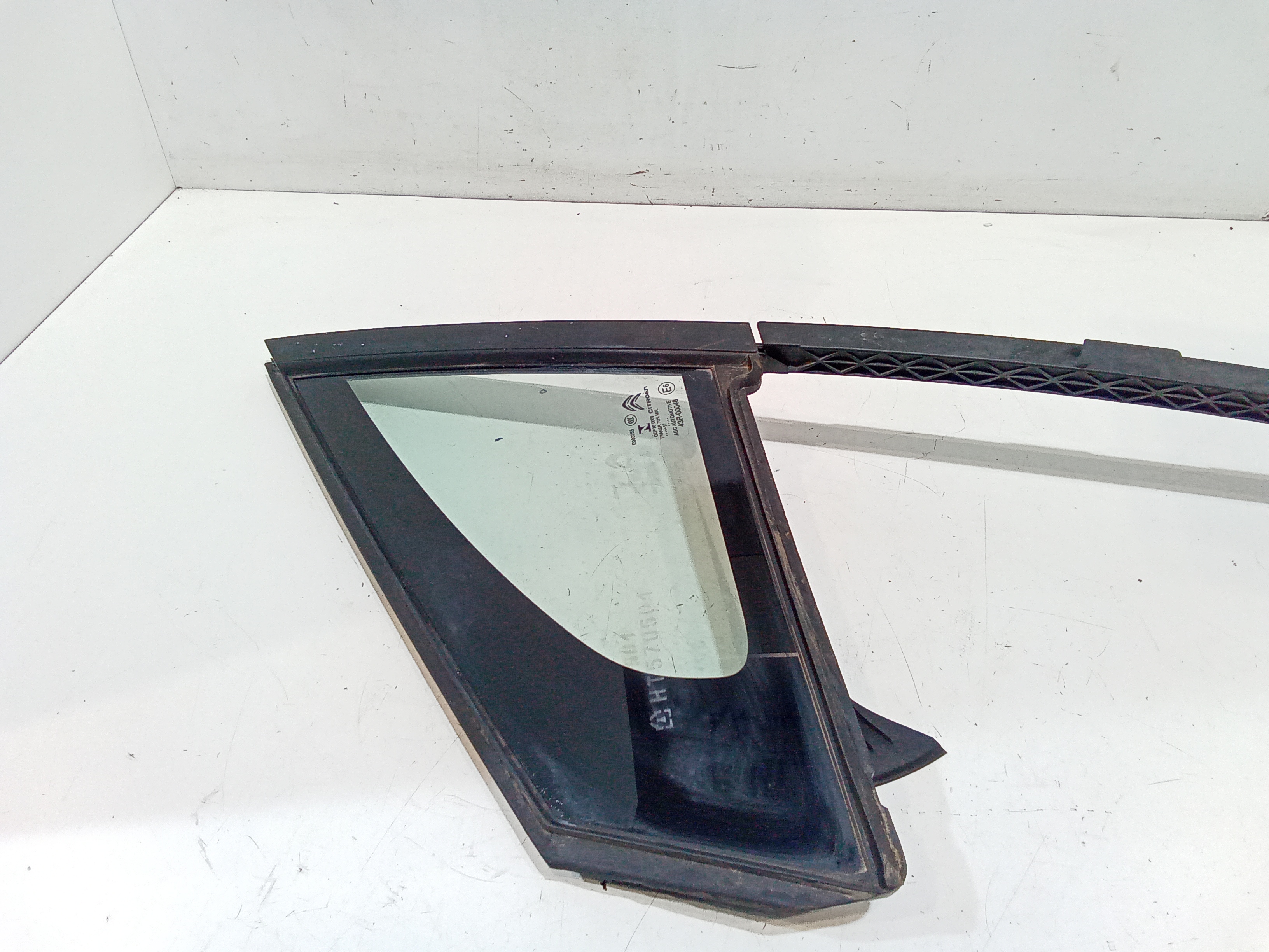 Deflettore ant SX per Citroen C3 Serie (16>) (2016 - In produzione)