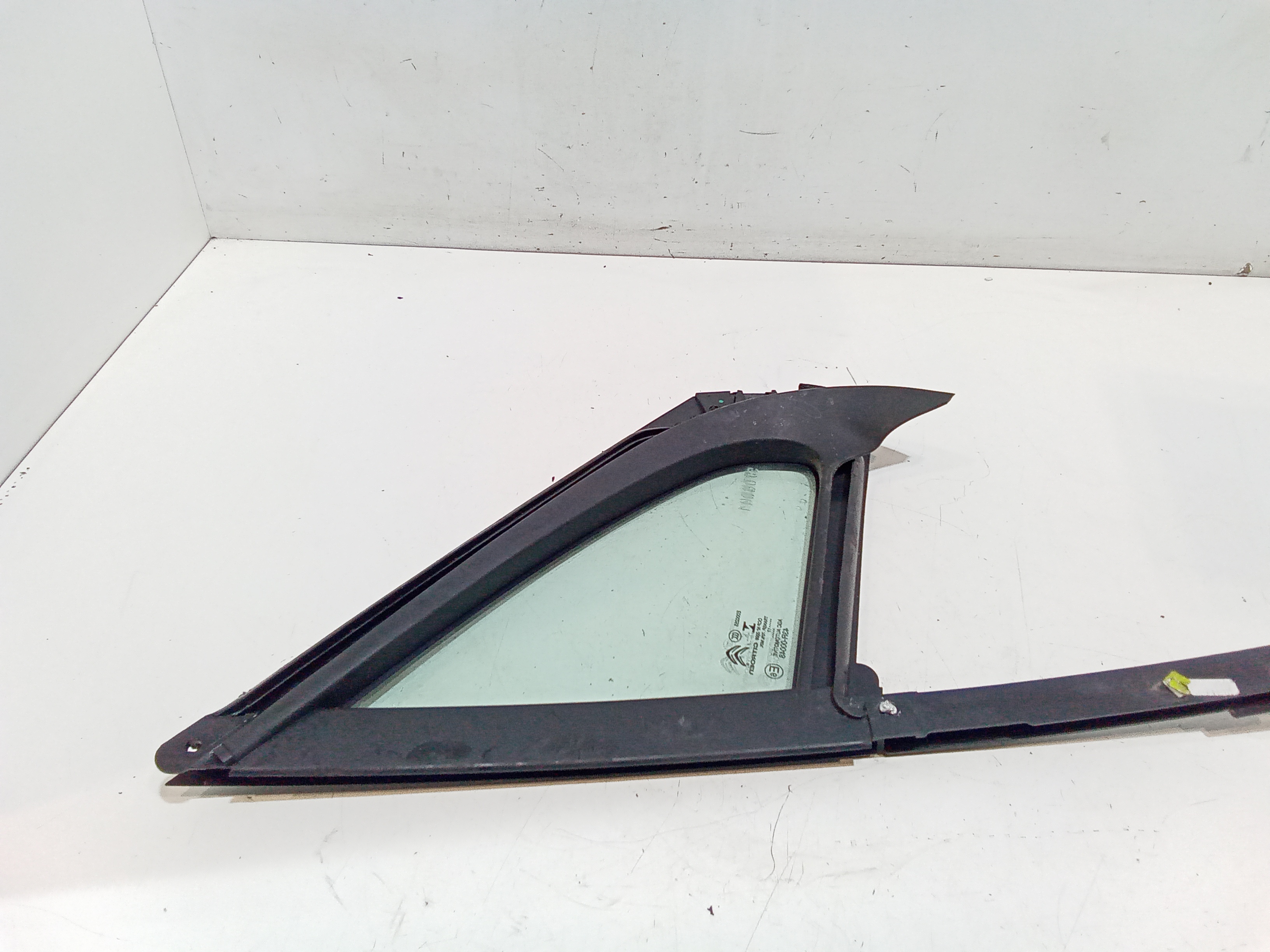 Deflettore ant SX per Citroen C3 Serie (16>) (2016 - In produzione)